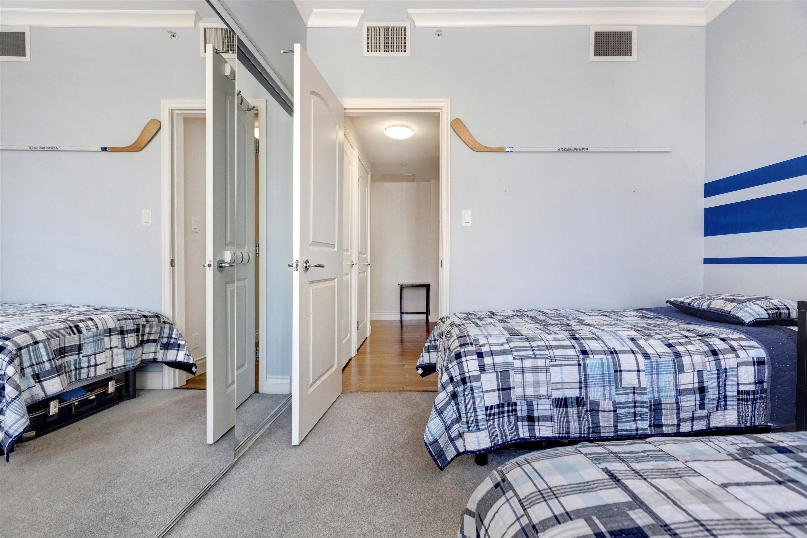 Listing image of 209 199 VICTORY SHIP WAY