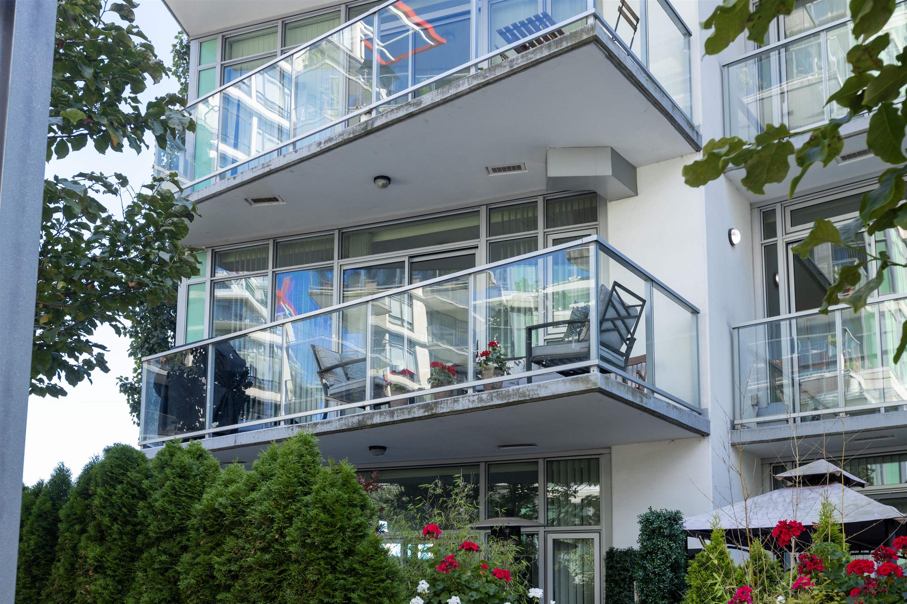 Listing image of 209 199 VICTORY SHIP WAY