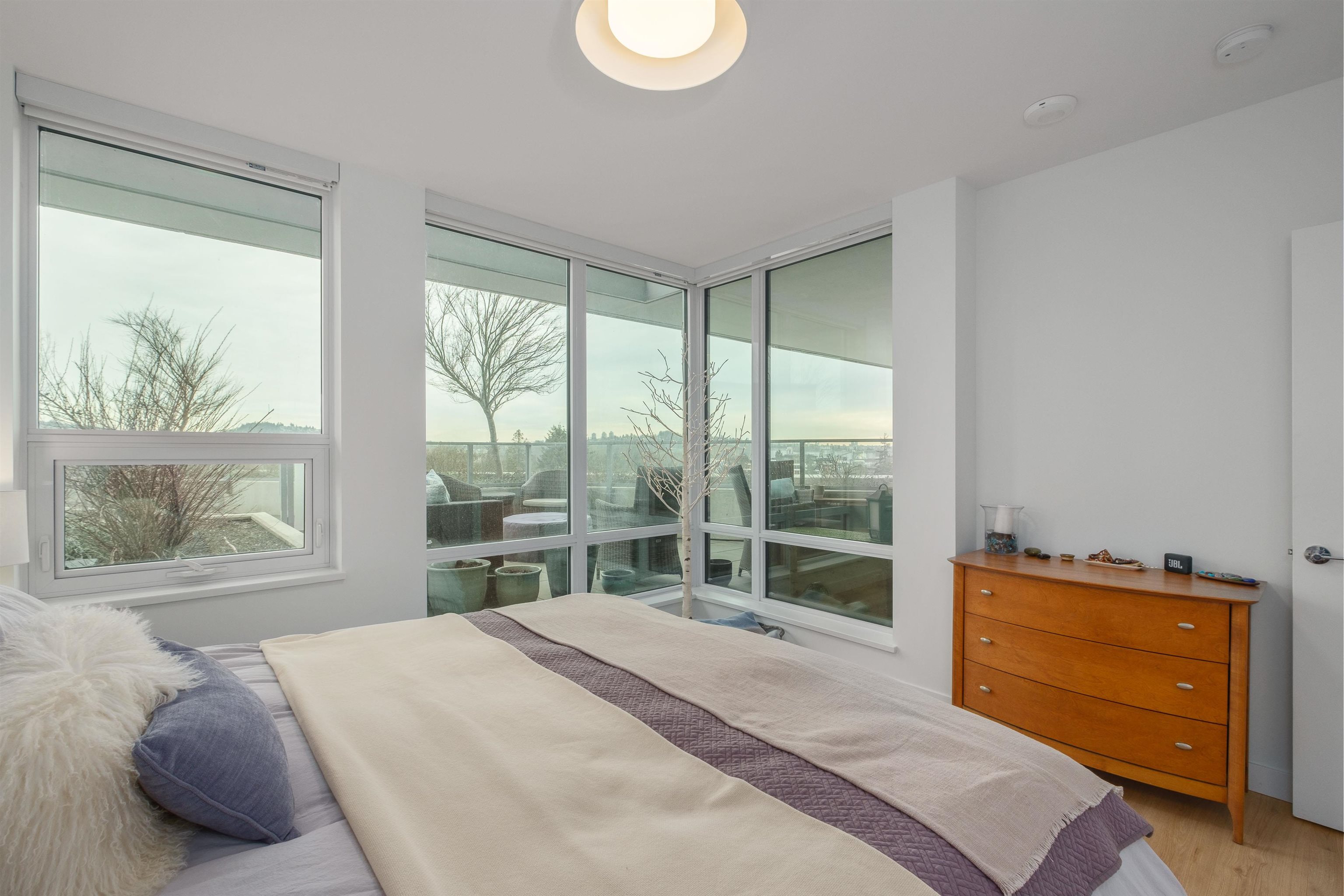 Listing image of 706 1500 FERN STREET