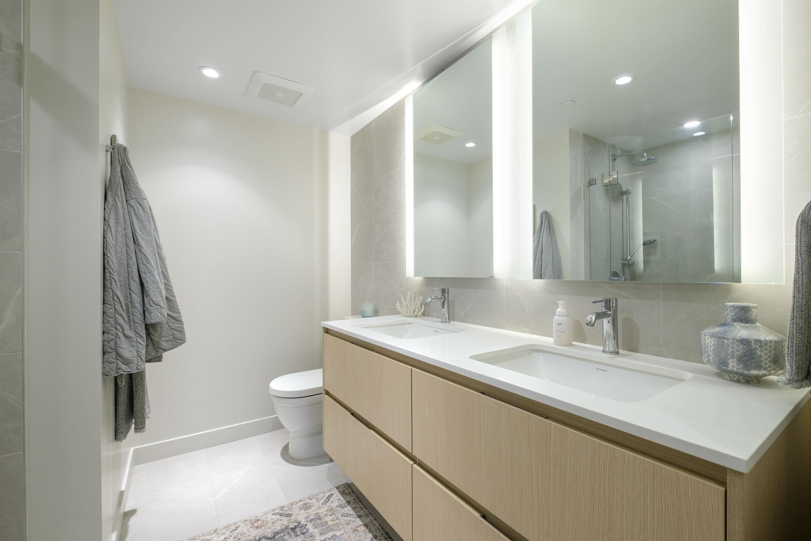Listing image of 706 1500 FERN STREET
