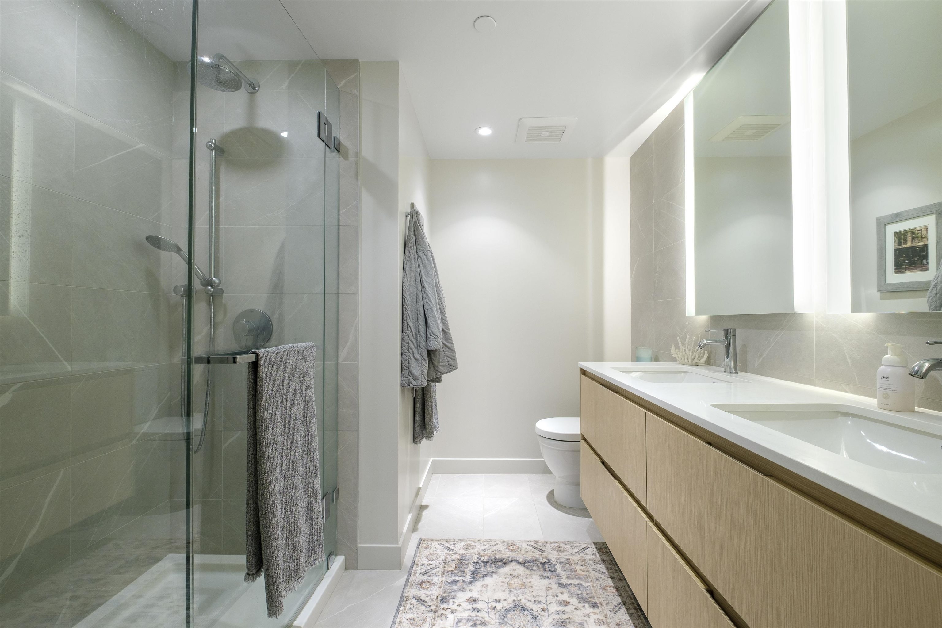 Listing image of 706 1500 FERN STREET