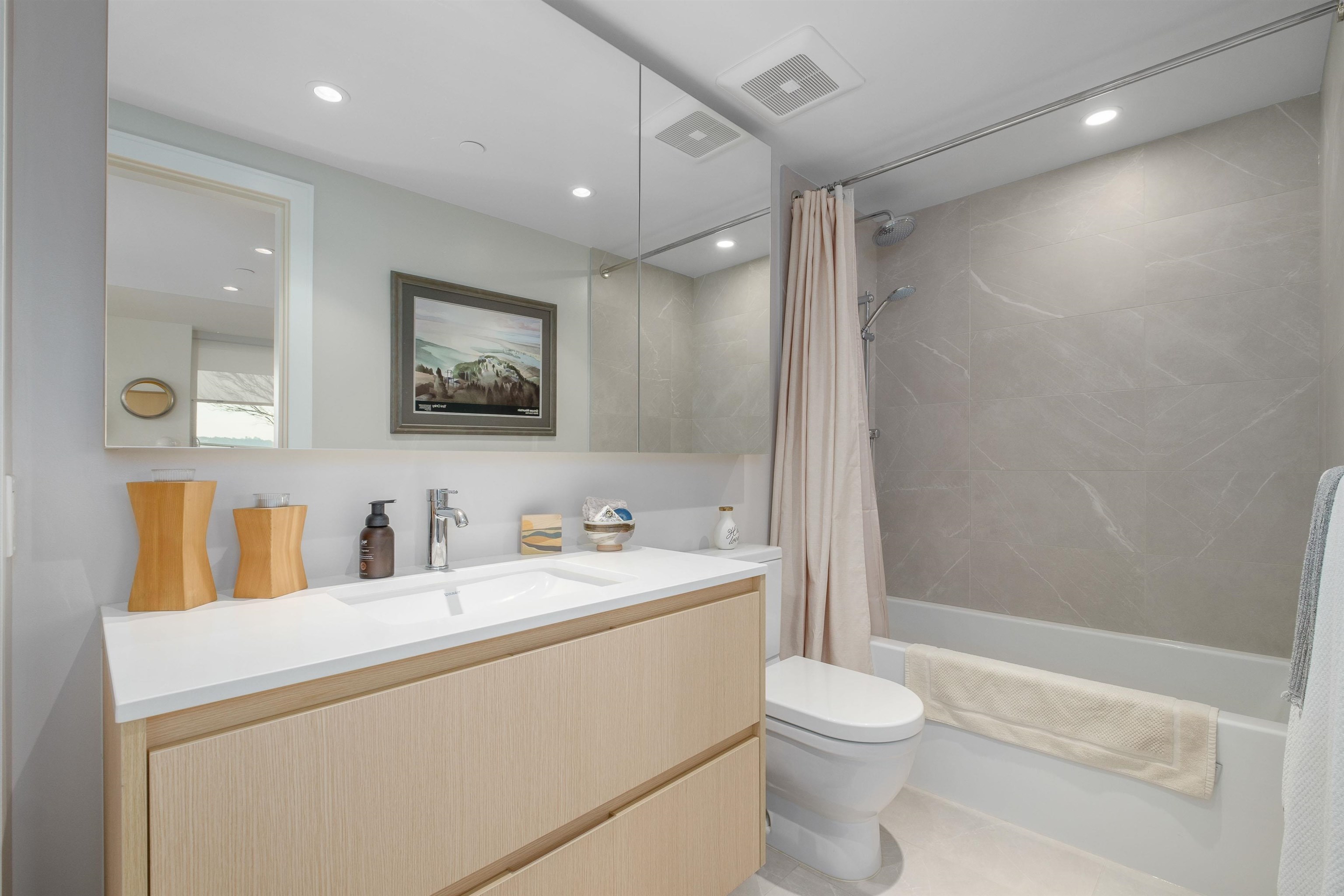 Listing image of 706 1500 FERN STREET