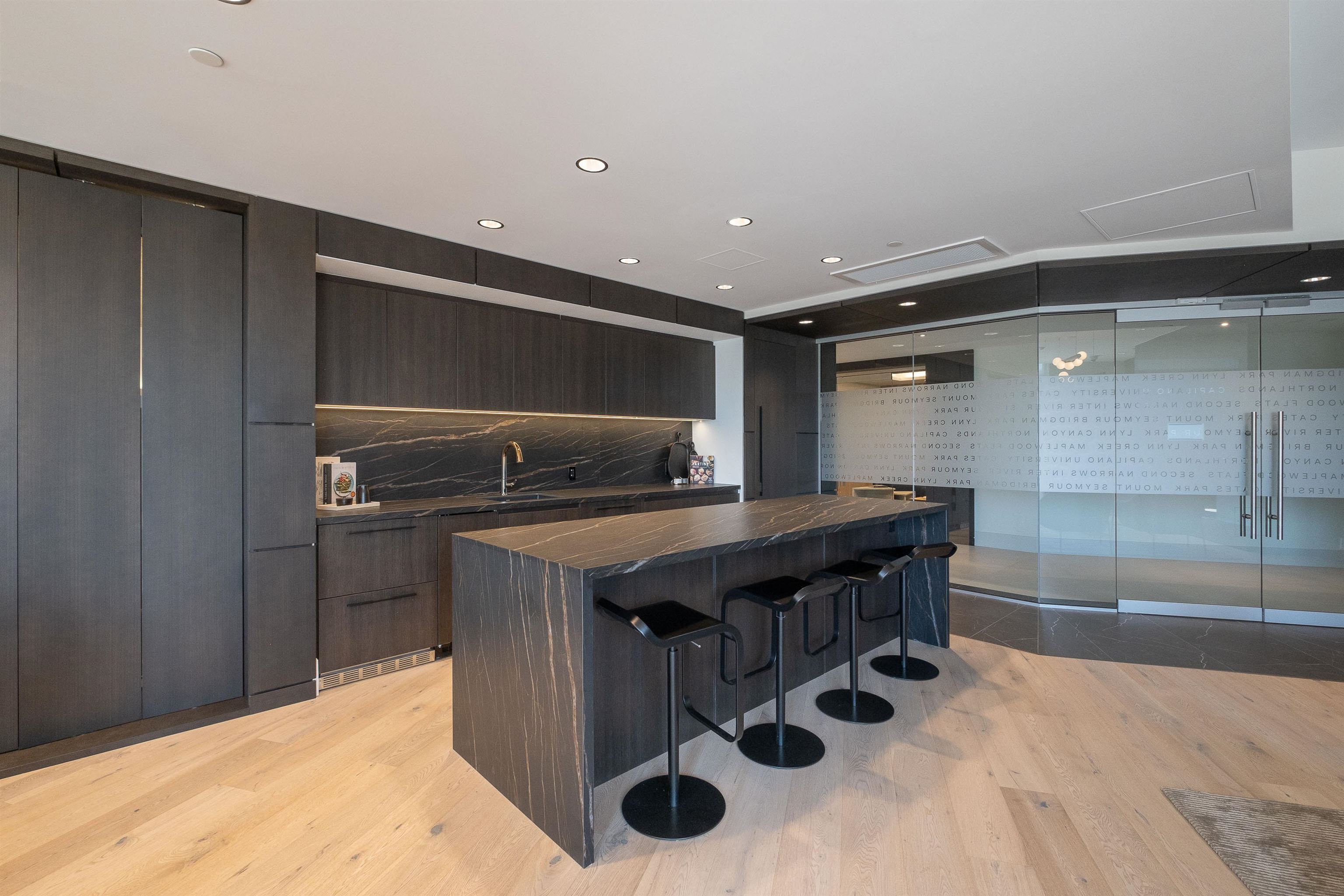 Listing image of 706 1500 FERN STREET
