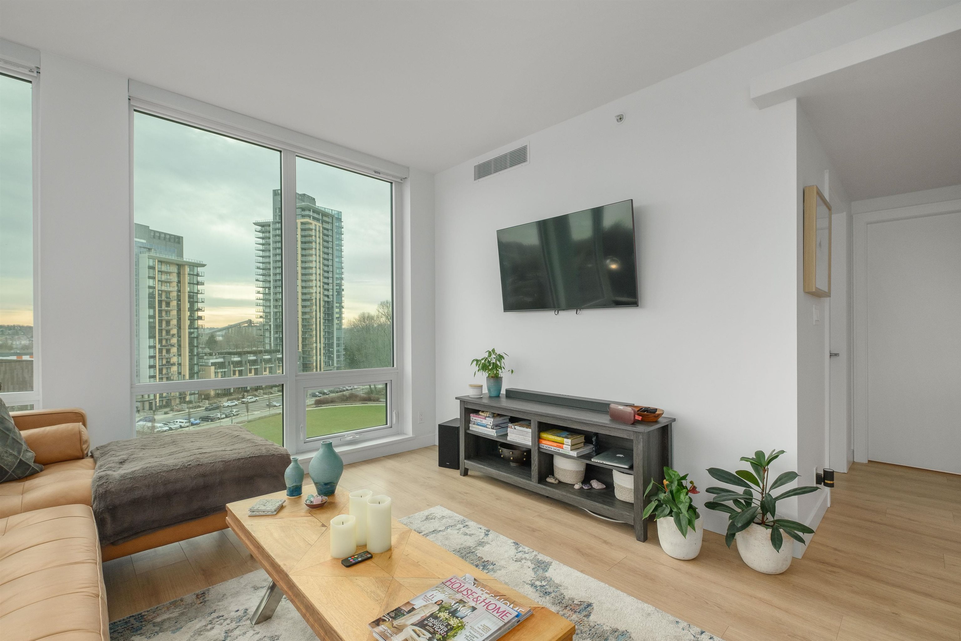 Listing image of 706 1500 FERN STREET