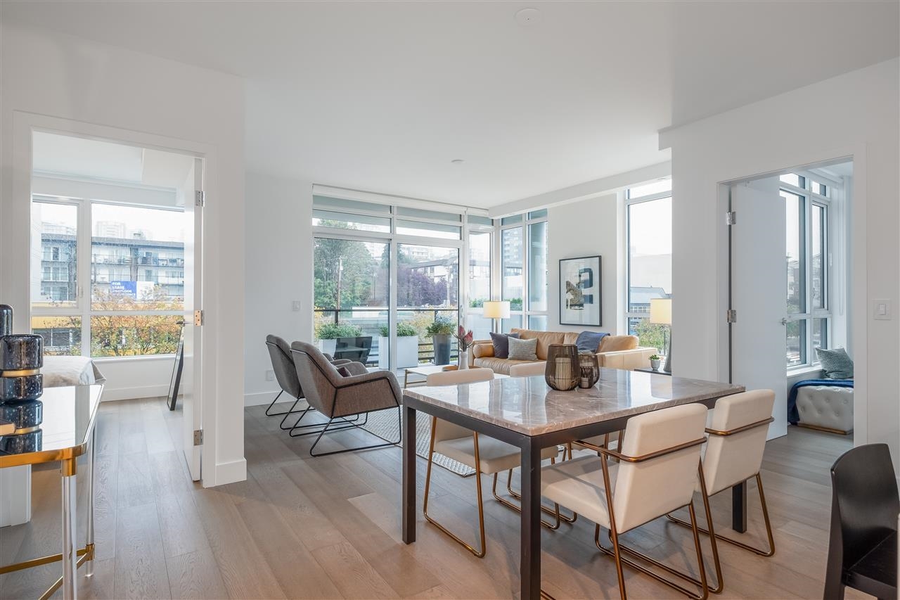 Listing image of 303 177 W 3RD STREET