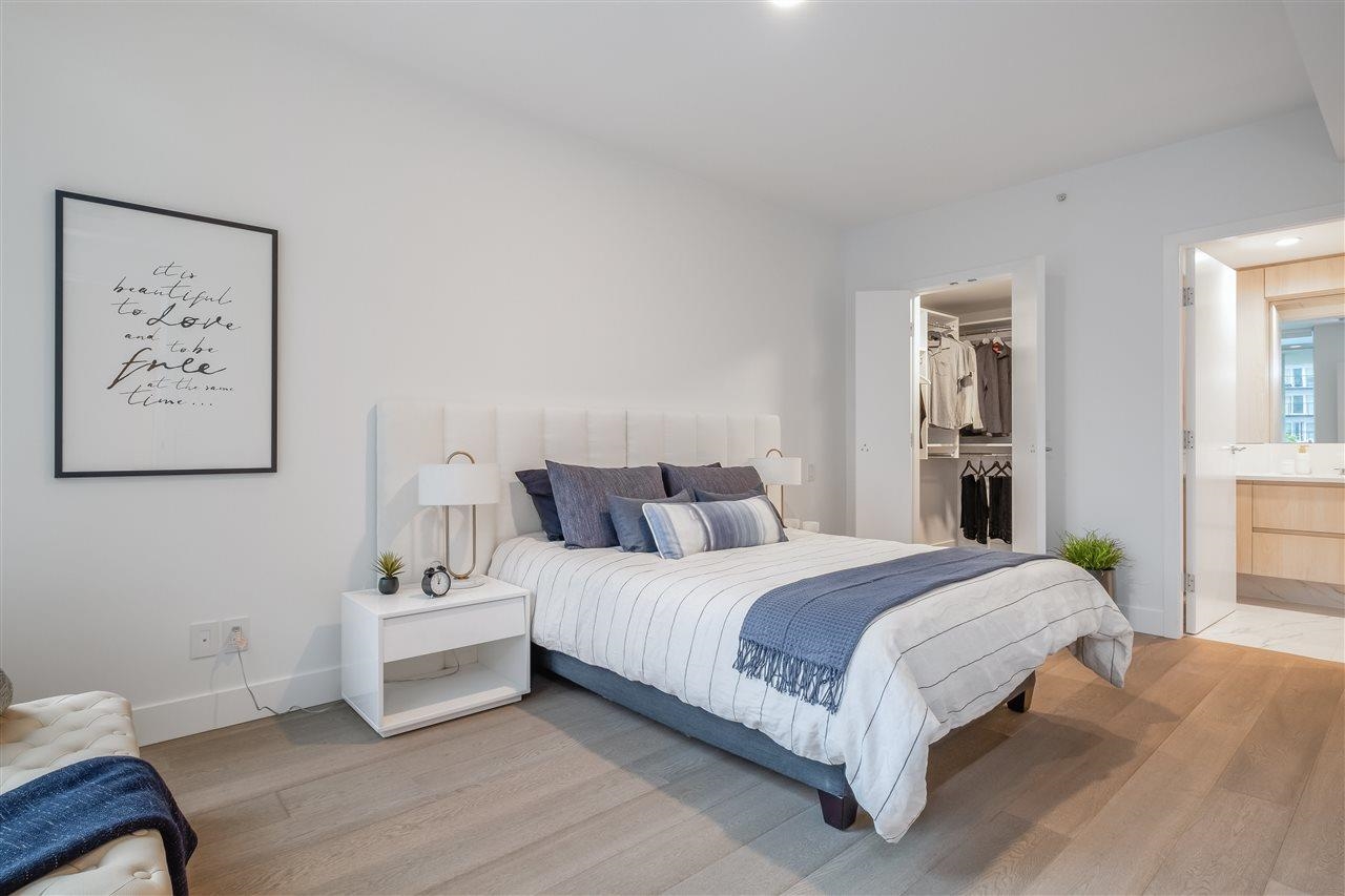 Listing image of 303 177 W 3RD STREET