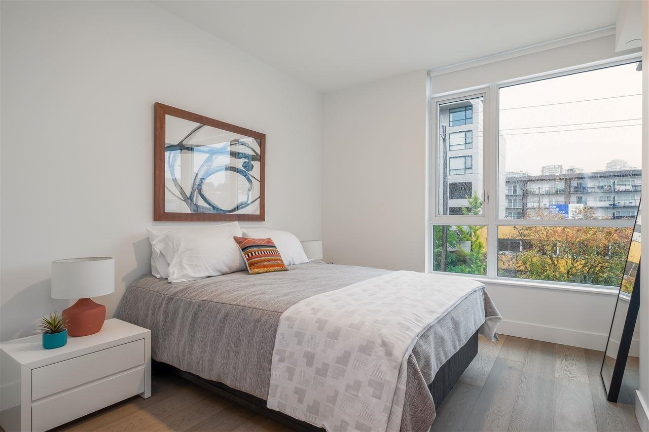 Listing image of 303 177 W 3RD STREET
