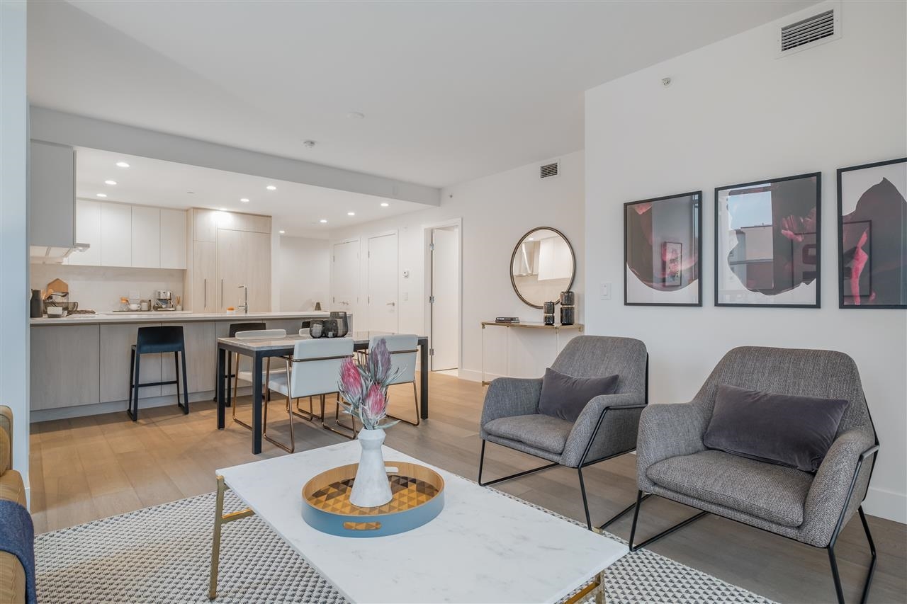 Listing image of 303 177 W 3RD STREET