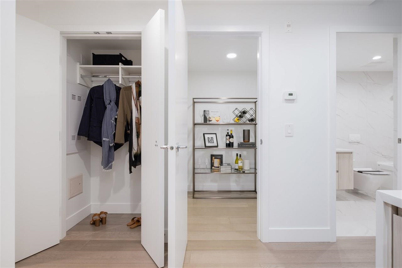 Listing image of 303 177 W 3RD STREET