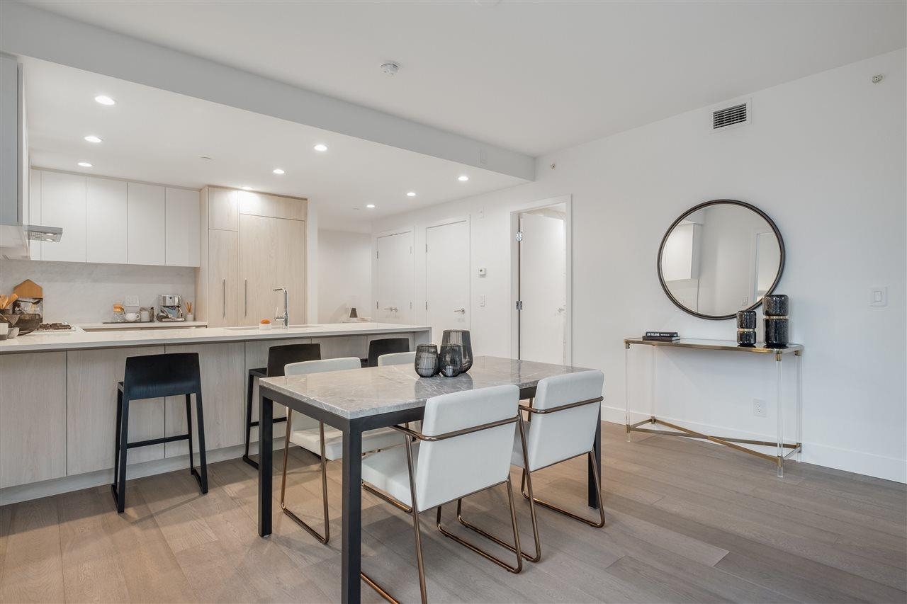 Listing image of 303 177 W 3RD STREET