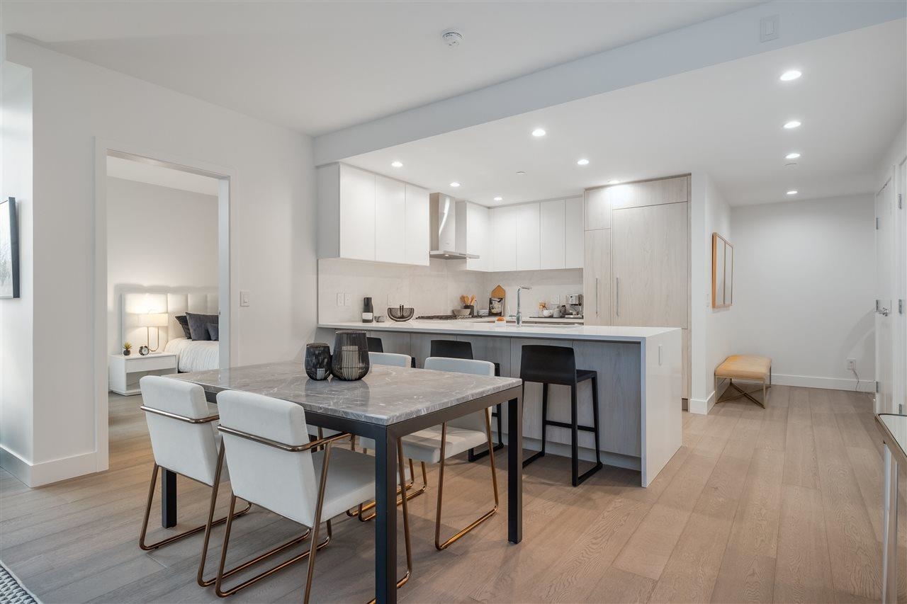 Listing image of 303 177 W 3RD STREET