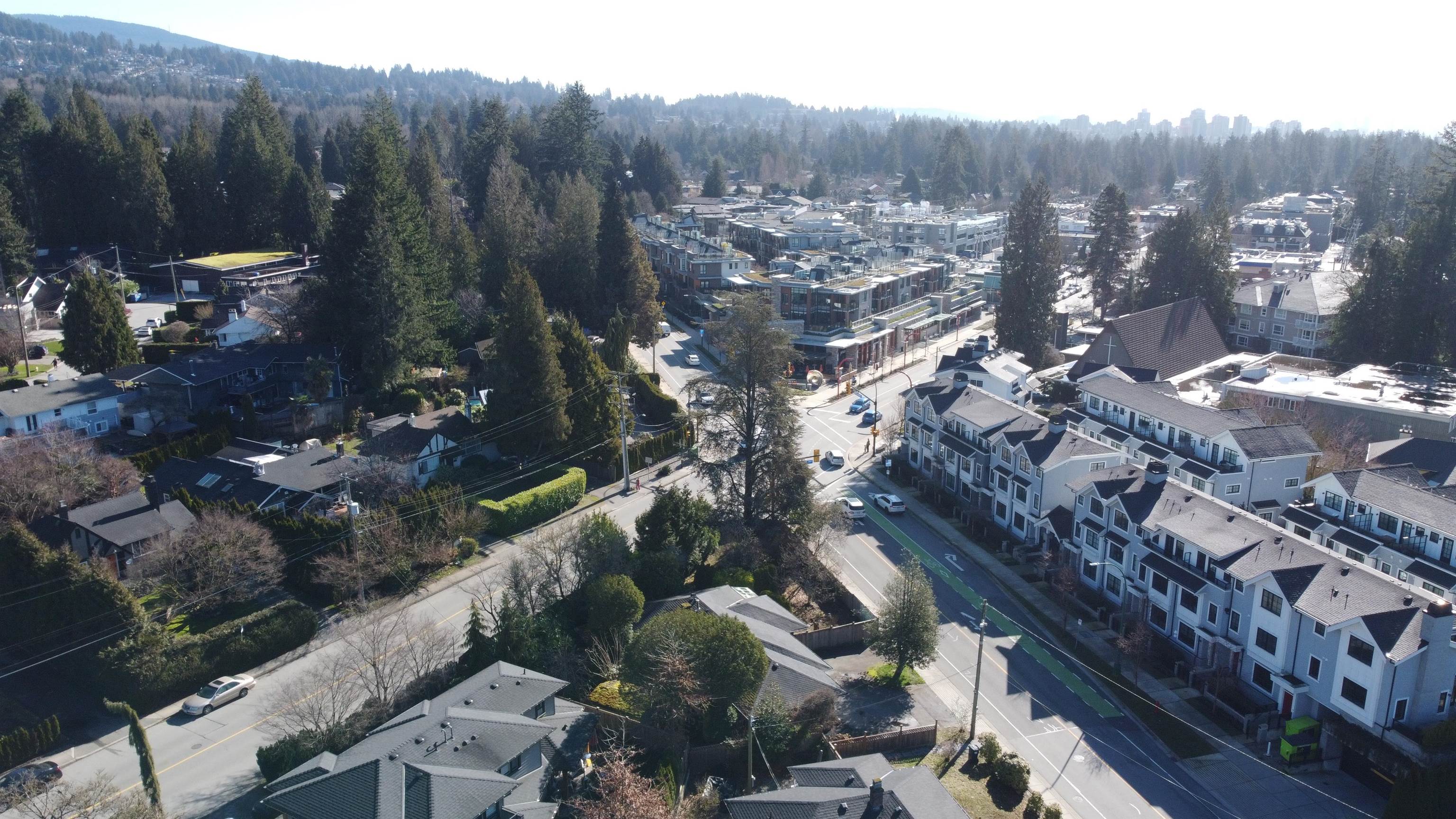 Listing image of 1116 RIDGEWOOD DRIVE