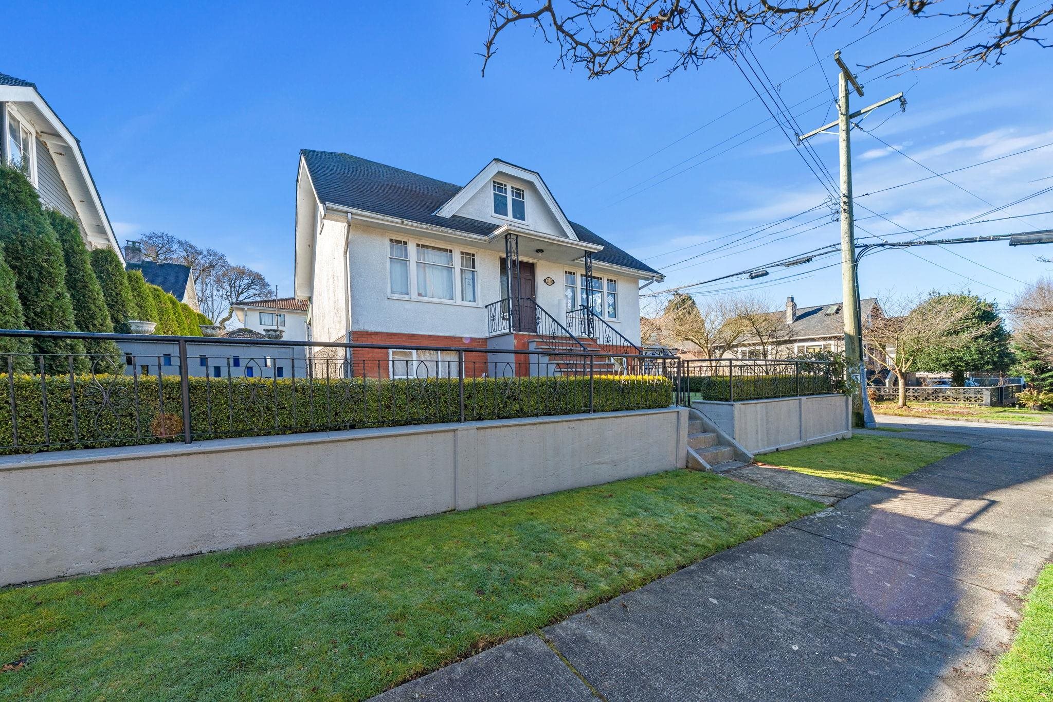 Listing image of 2110 FERNDALE STREET