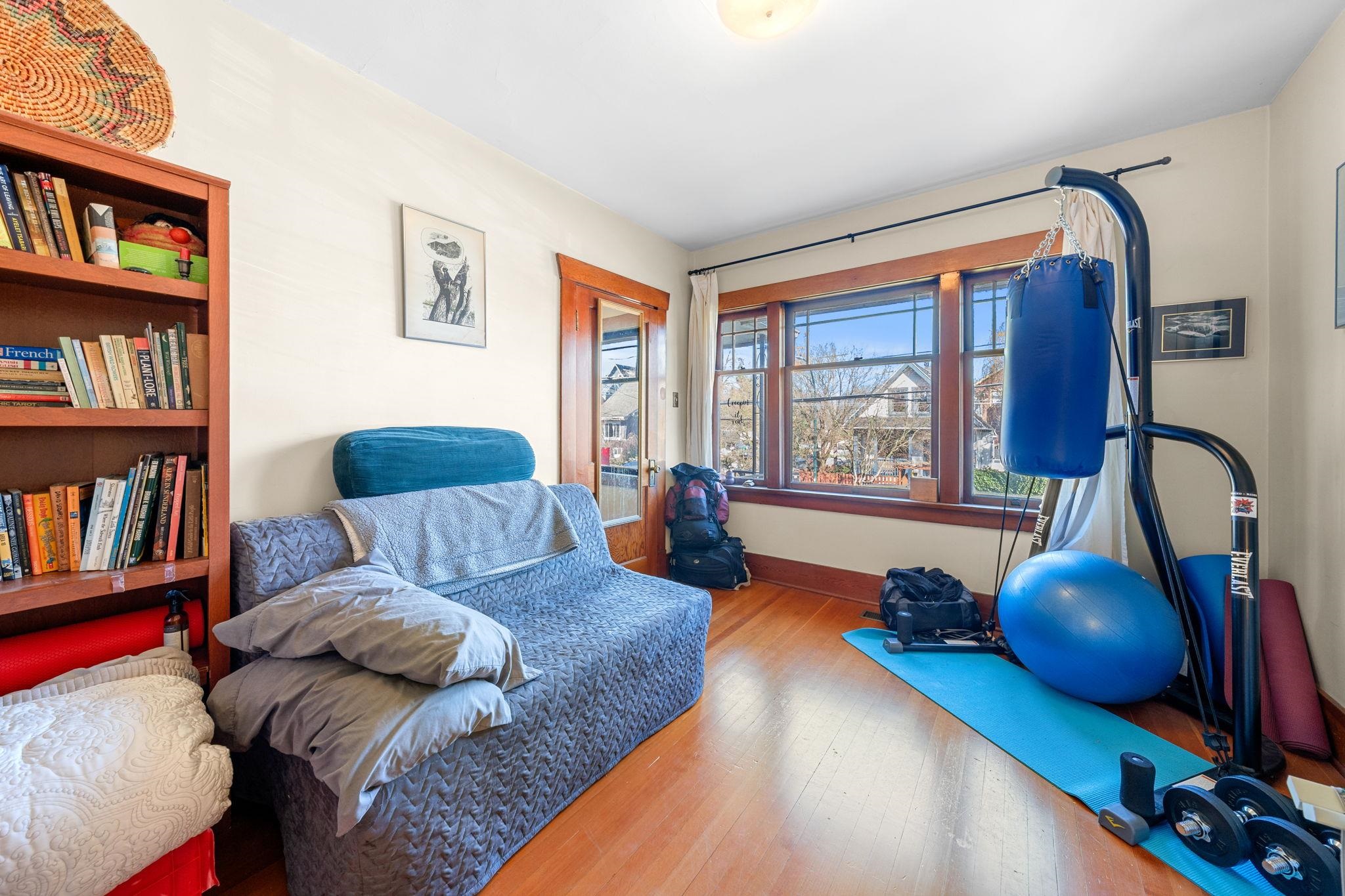Listing image of 2110 FERNDALE STREET