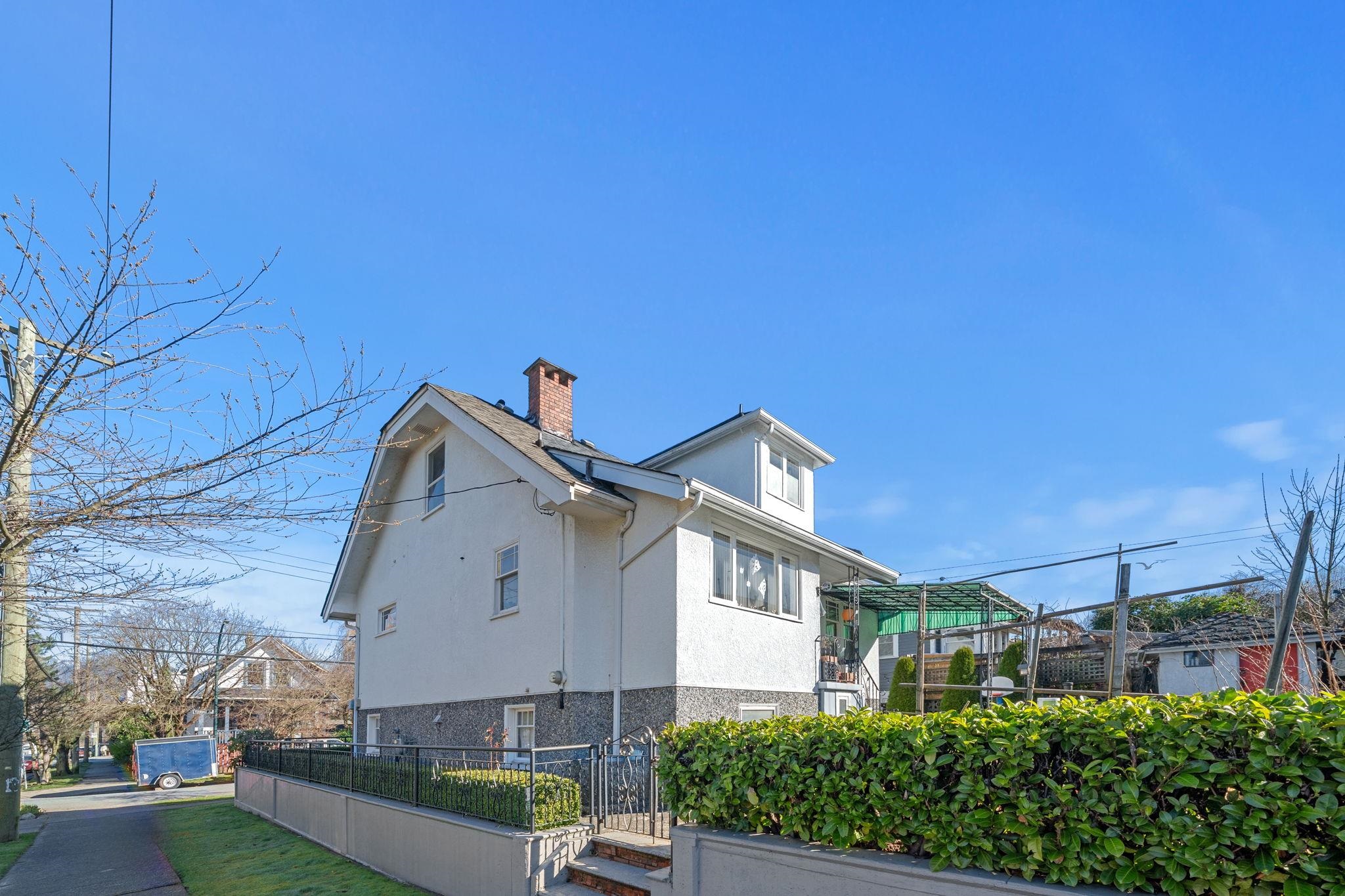 Listing image of 2110 FERNDALE STREET