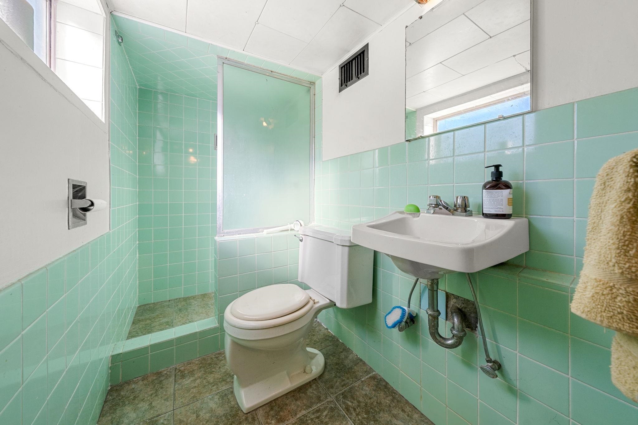 Listing image of 2110 FERNDALE STREET