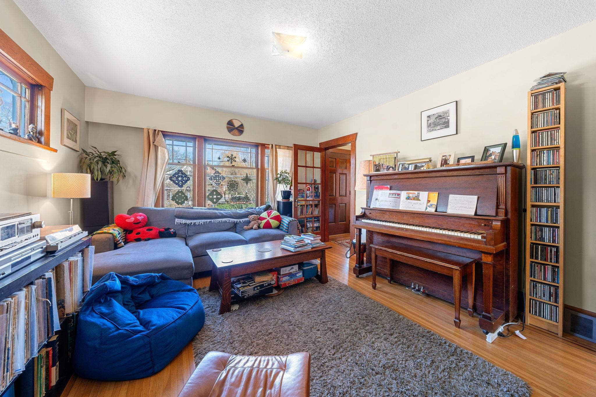 Listing image of 2110 FERNDALE STREET