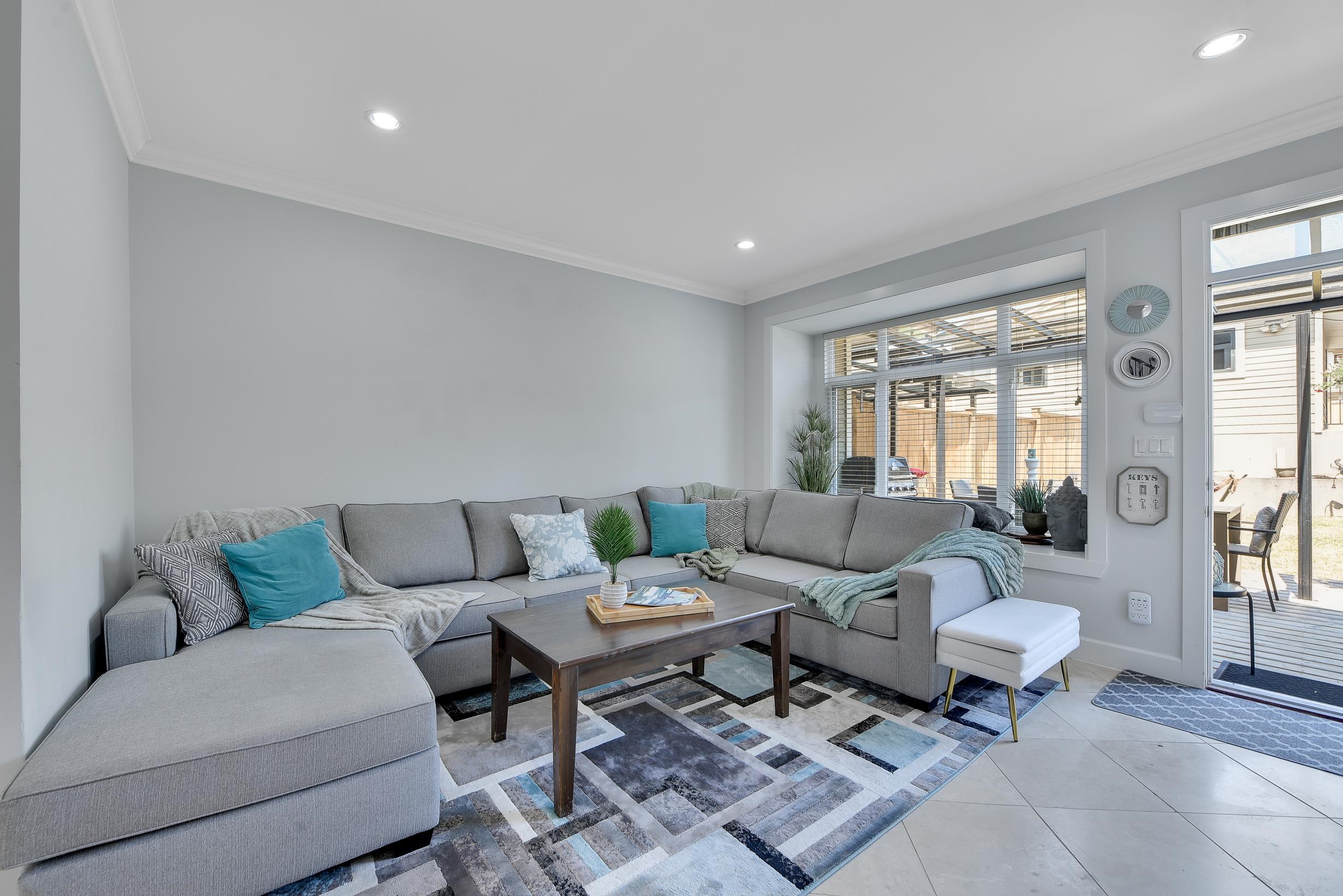 Listing image of 332 E 11TH STREET