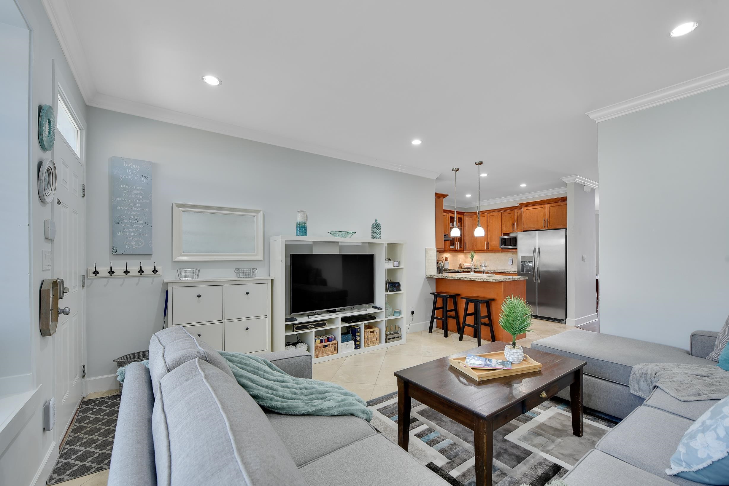 Listing image of 332 E 11TH STREET