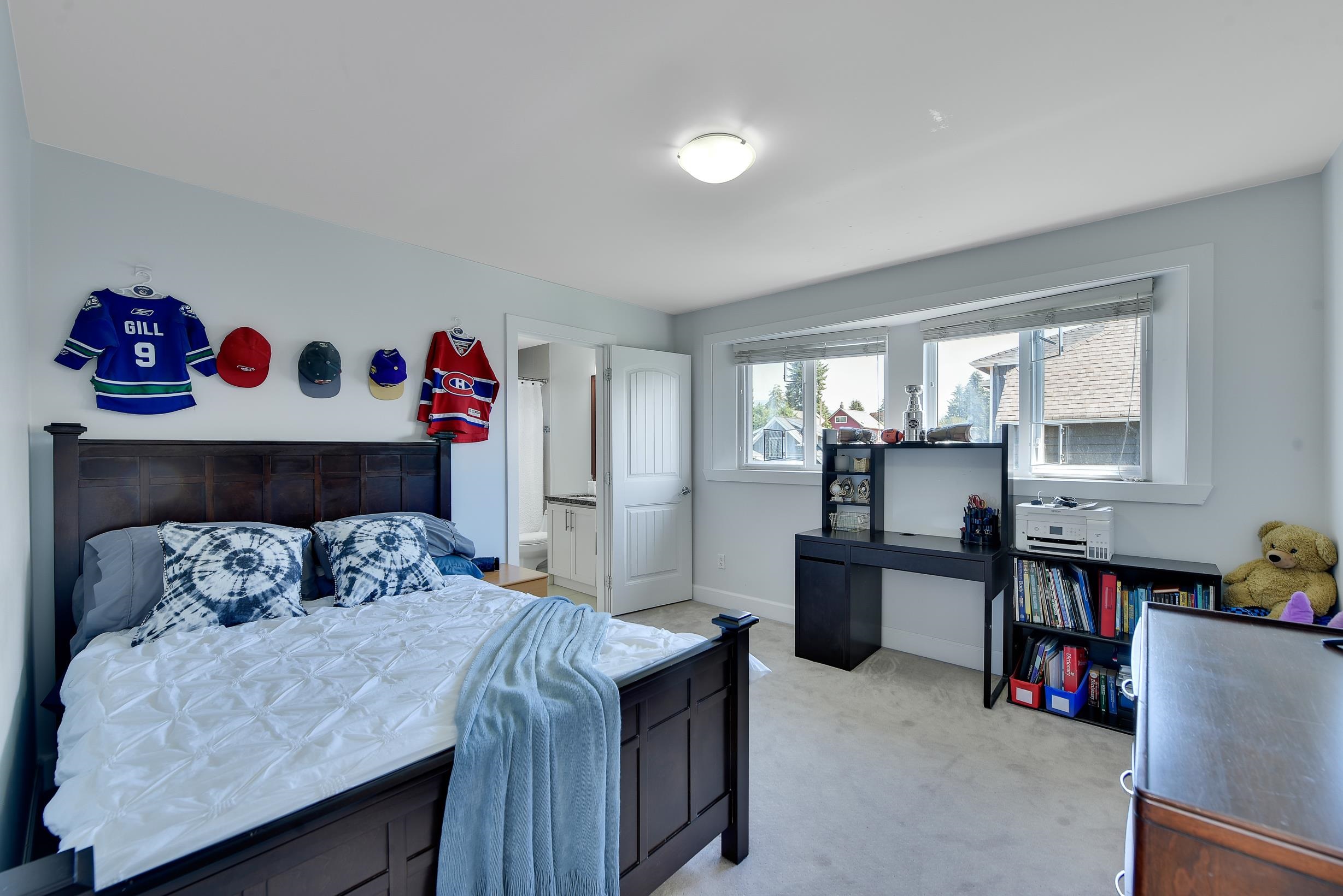 Listing image of 332 E 11TH STREET