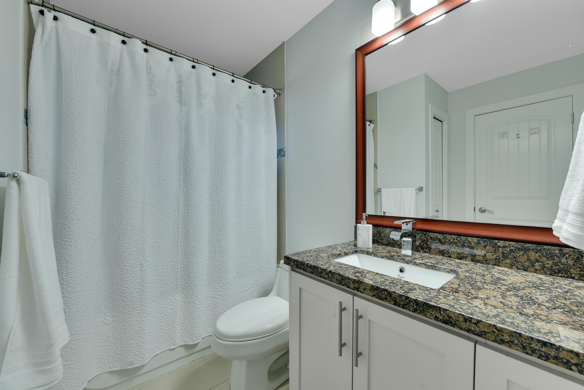 Listing image of 332 E 11TH STREET