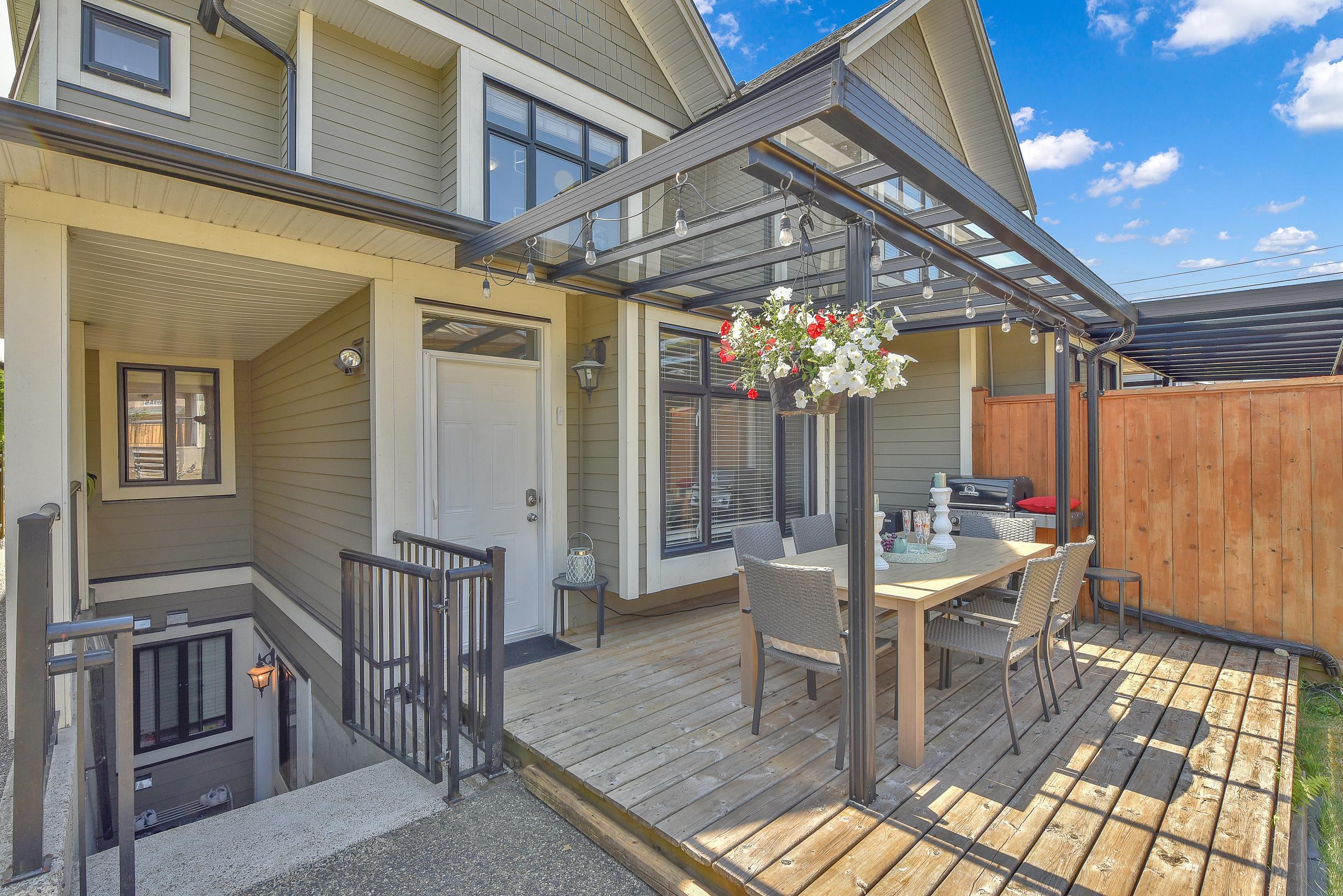 Listing image of 332 E 11TH STREET