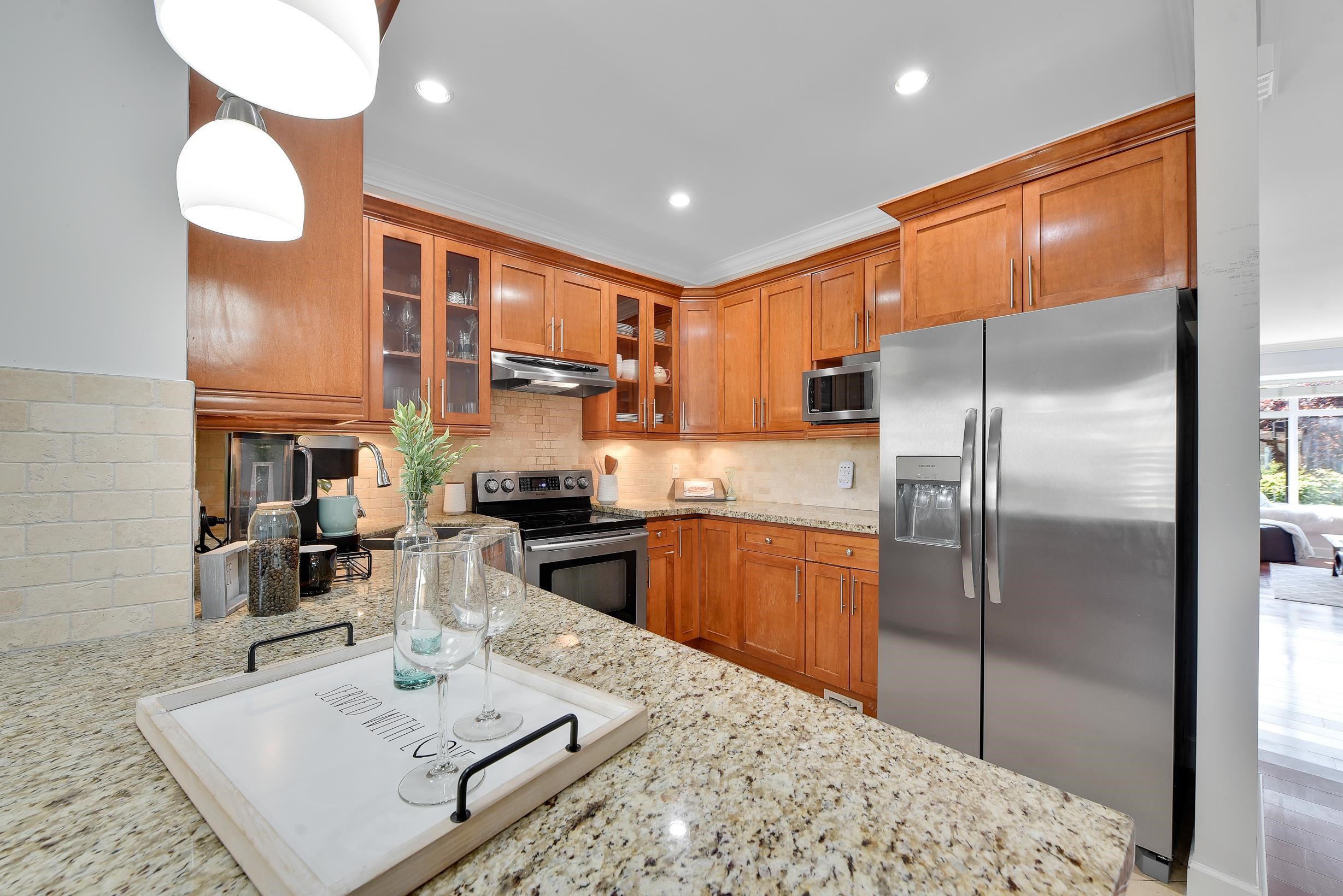 Listing image of 332 E 11TH STREET