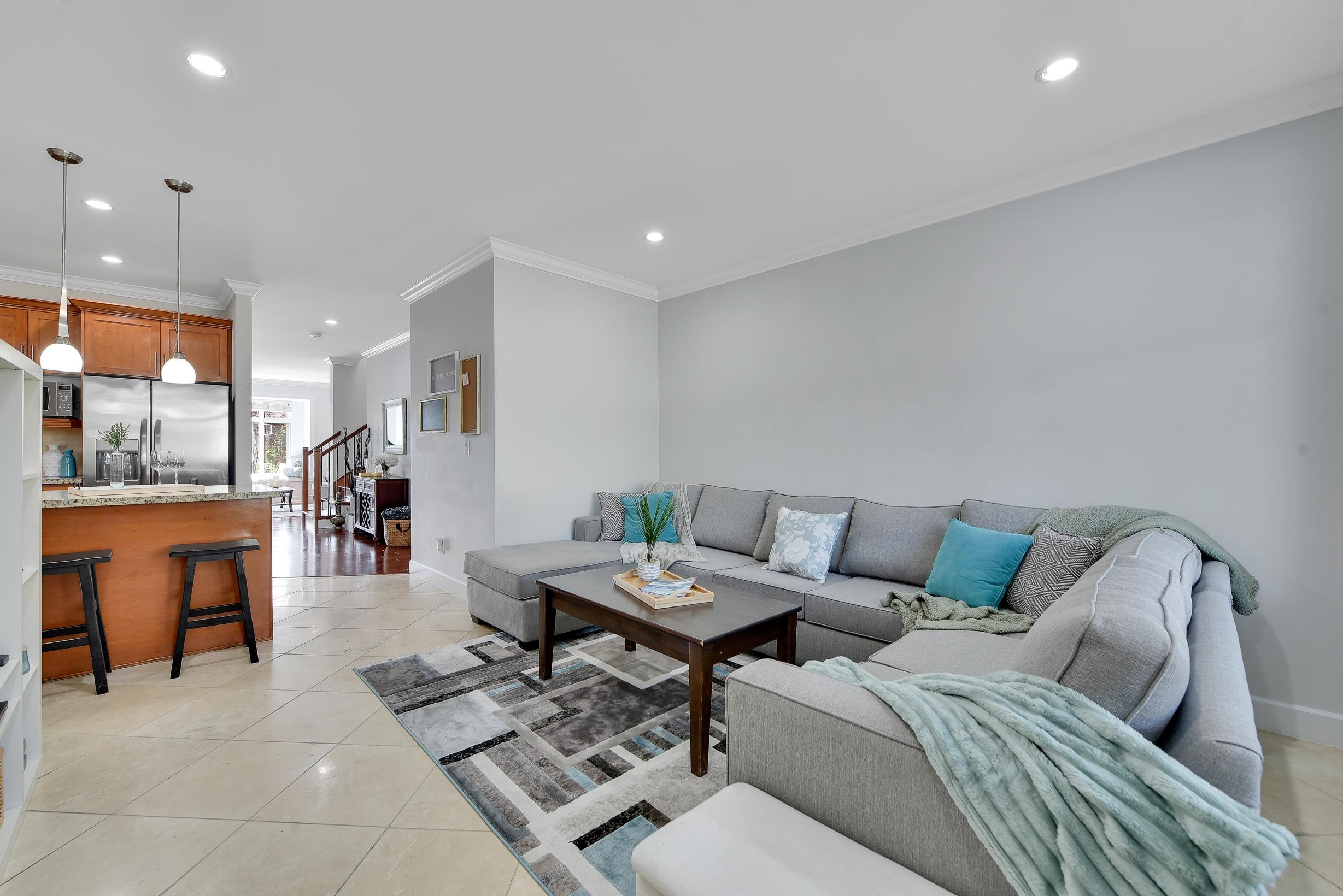 Listing image of 332 E 11TH STREET