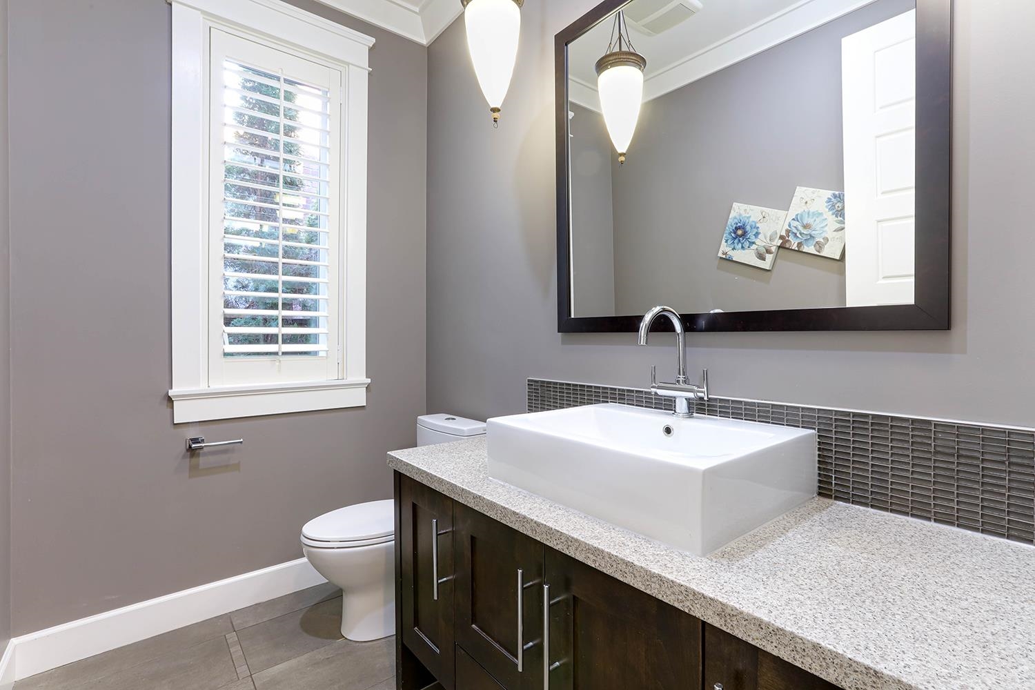 Listing image of 1155 SINCLAIR STREET