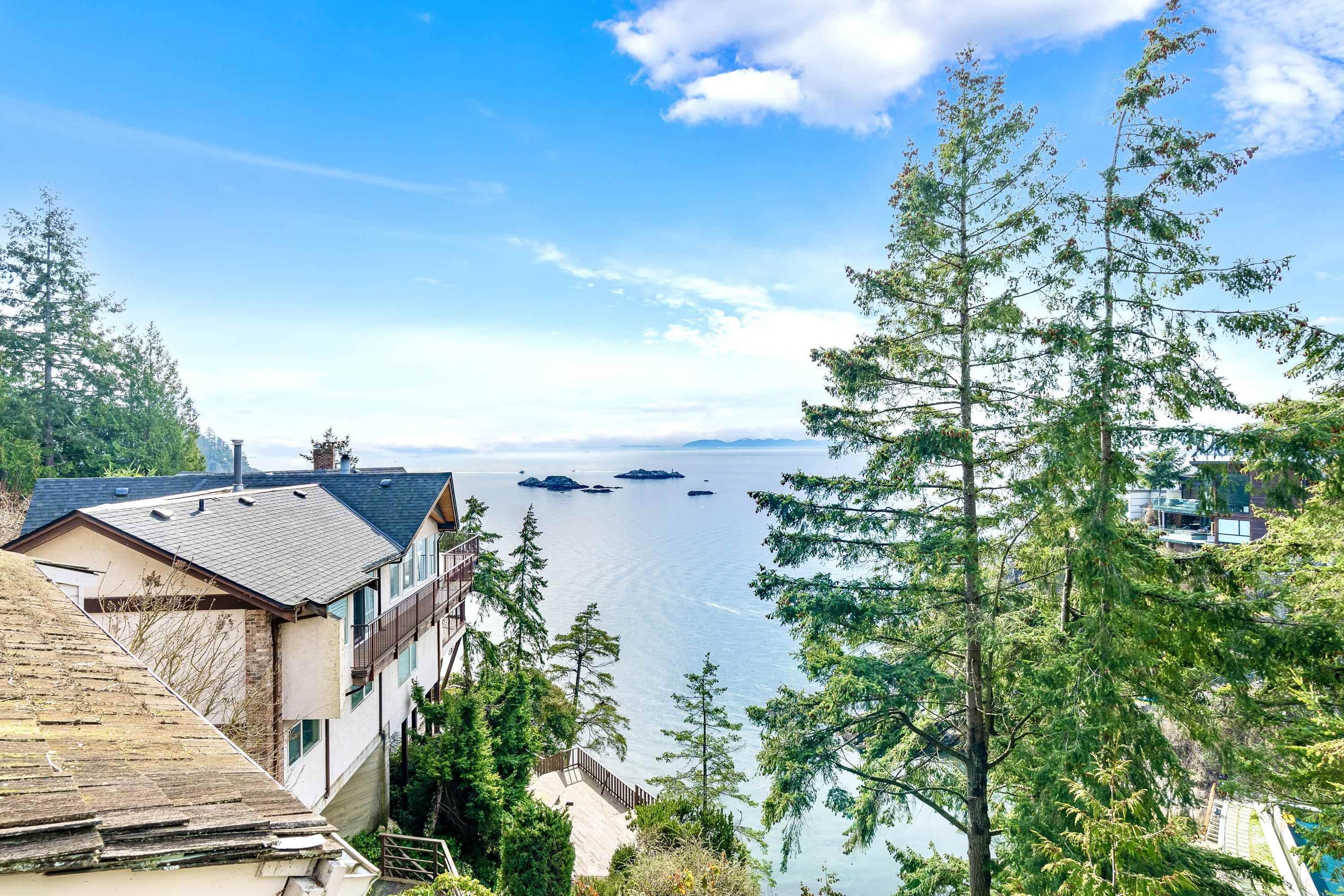 Listing image of 5295 GULF PLACE