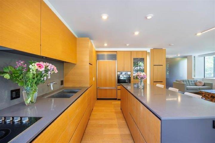 Listing image of 203 2167 BELLEVUE AVENUE