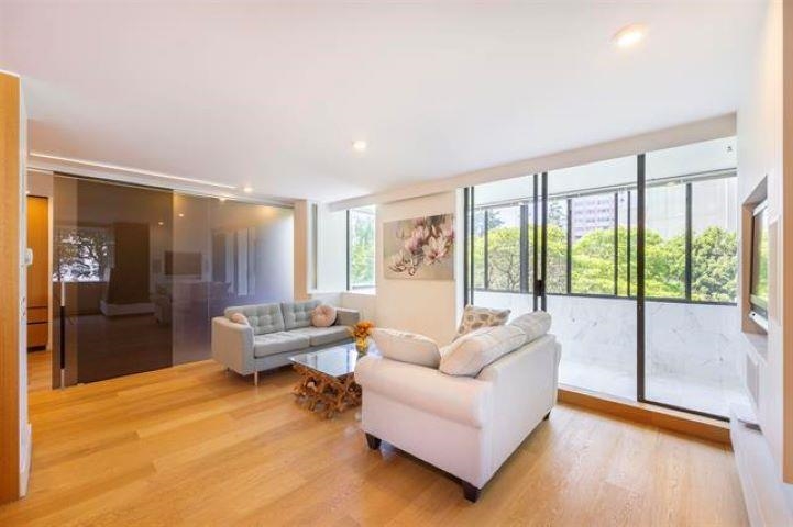 Listing image of 203 2167 BELLEVUE AVENUE