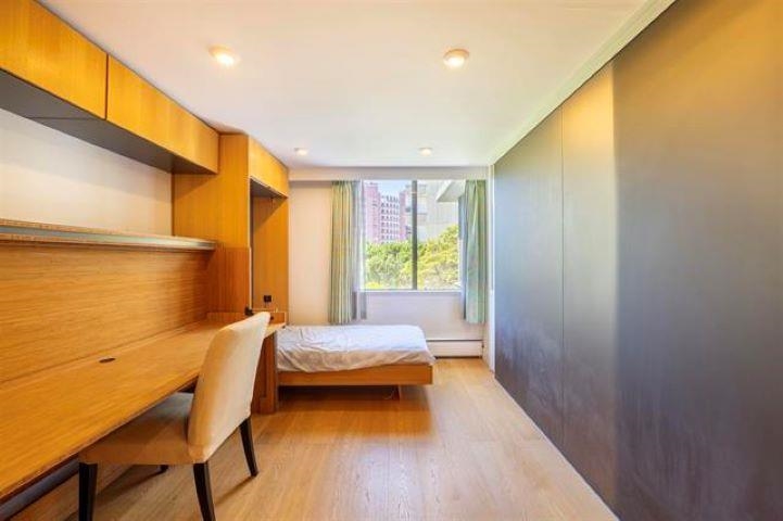 Listing image of 203 2167 BELLEVUE AVENUE