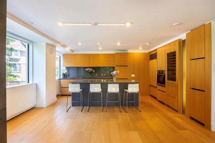Listing image of 203 2167 BELLEVUE AVENUE