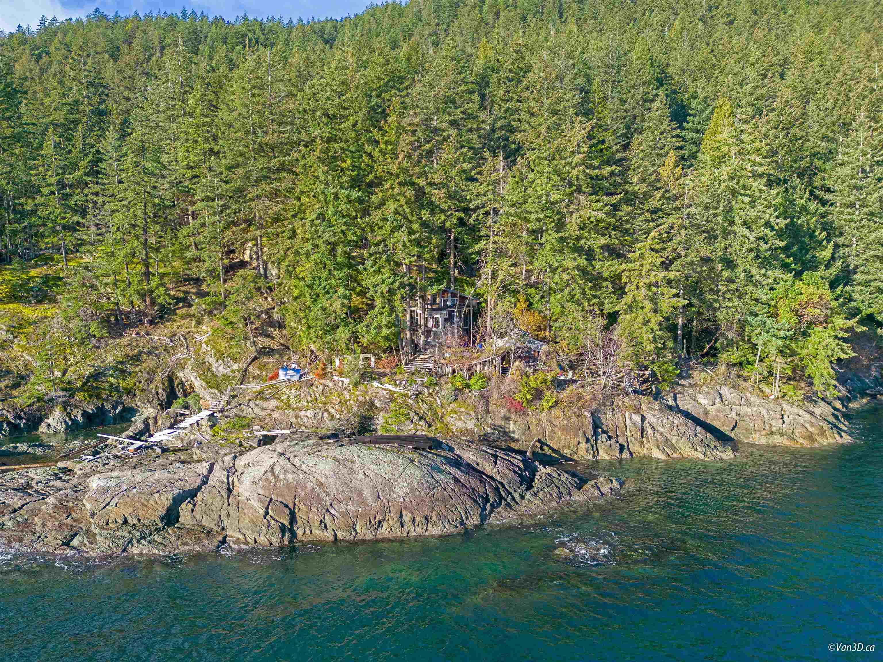 Listing image of 381 WATERFRONT