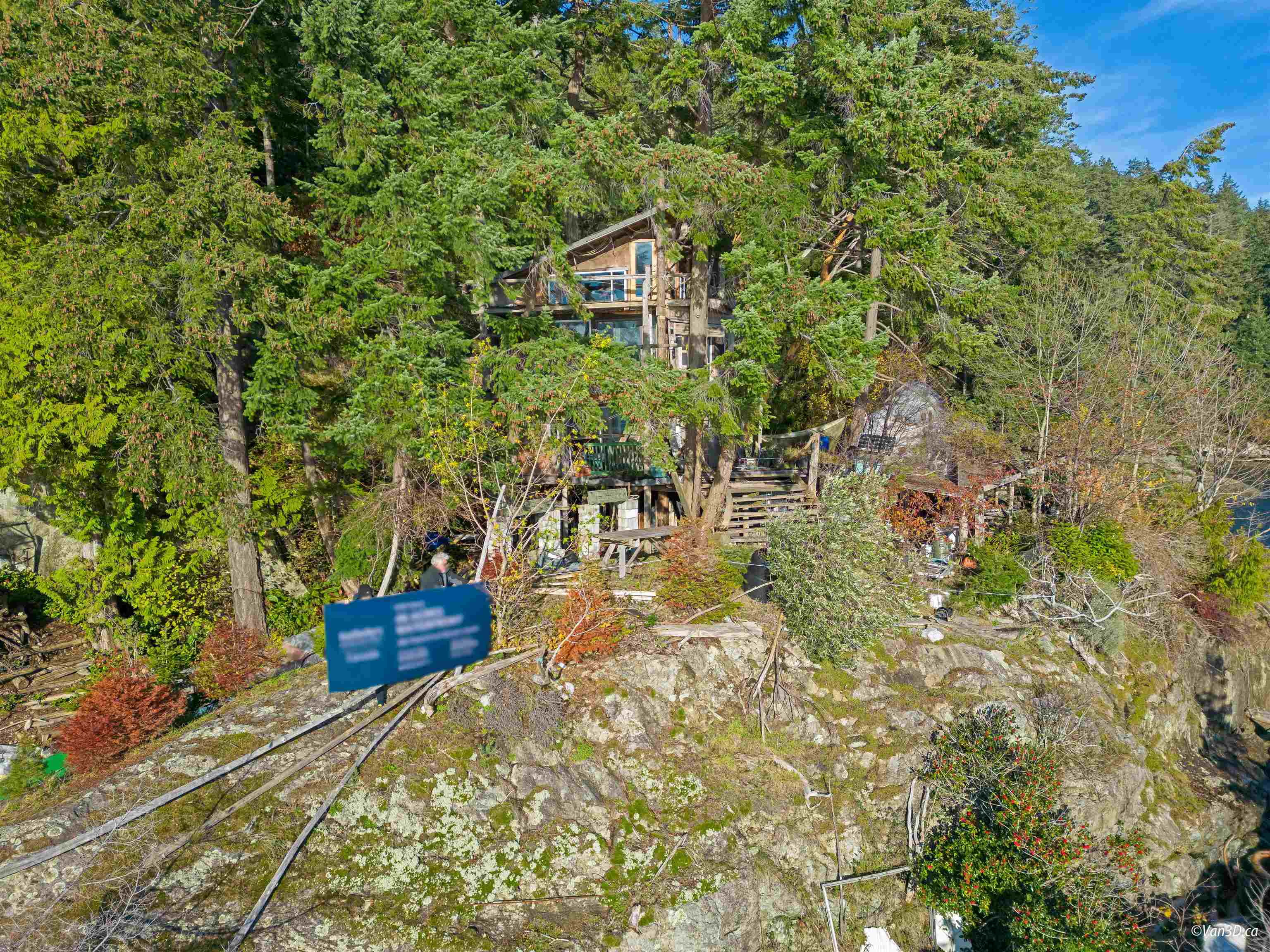 Listing image of 381 WATERFRONT