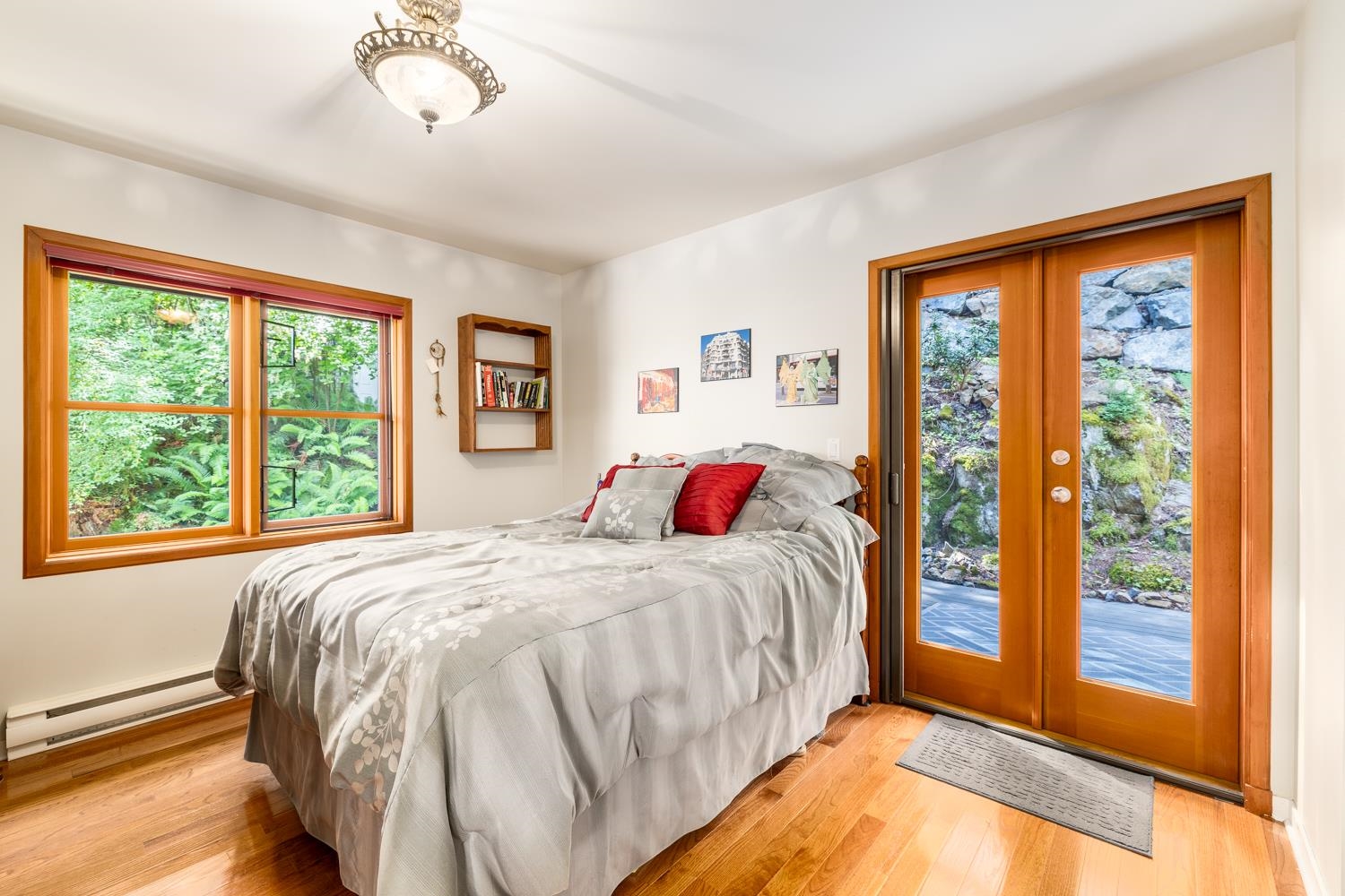 Listing image of 571 ROOCROFT LANE