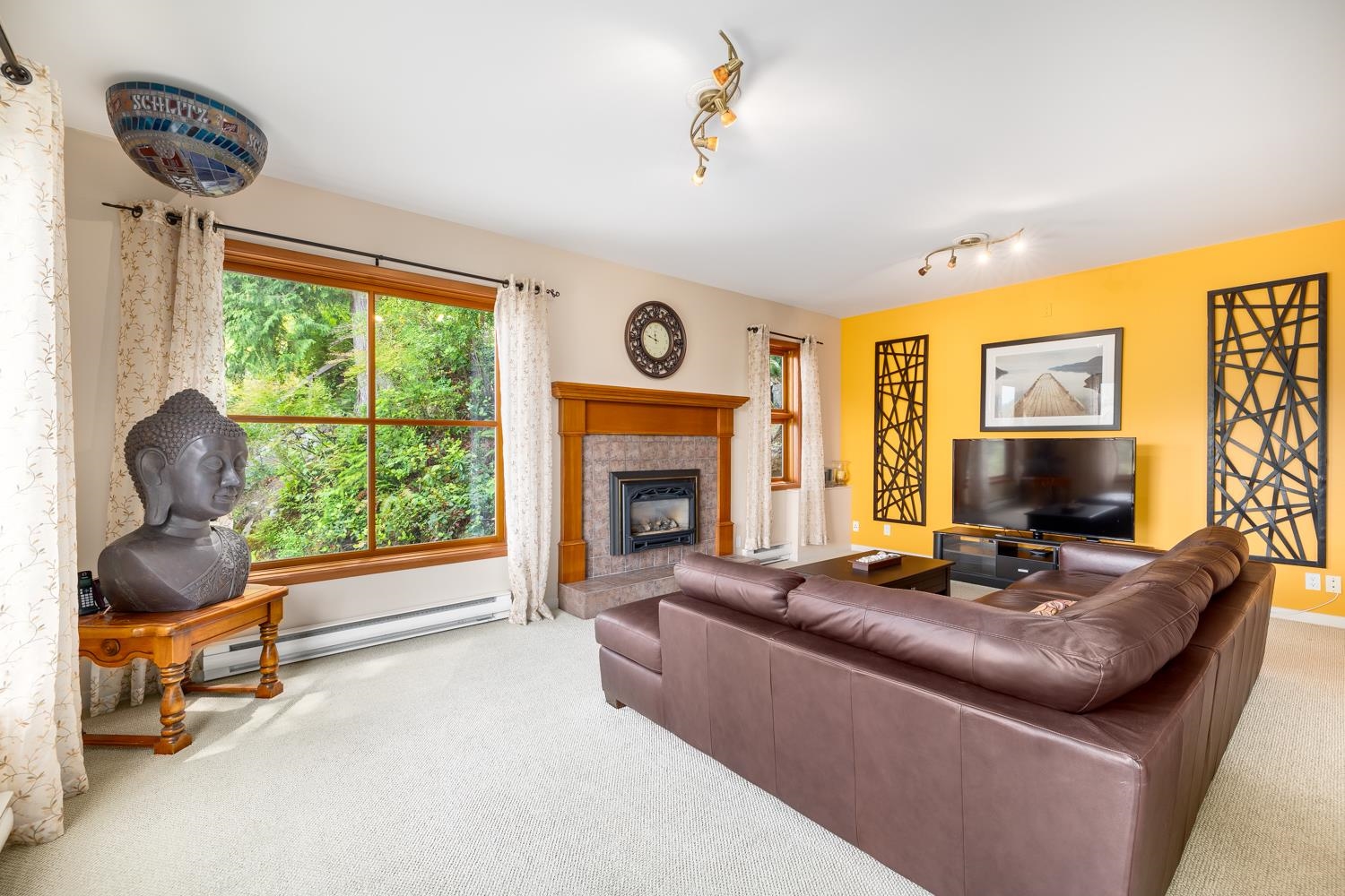 Listing image of 571 ROOCROFT LANE