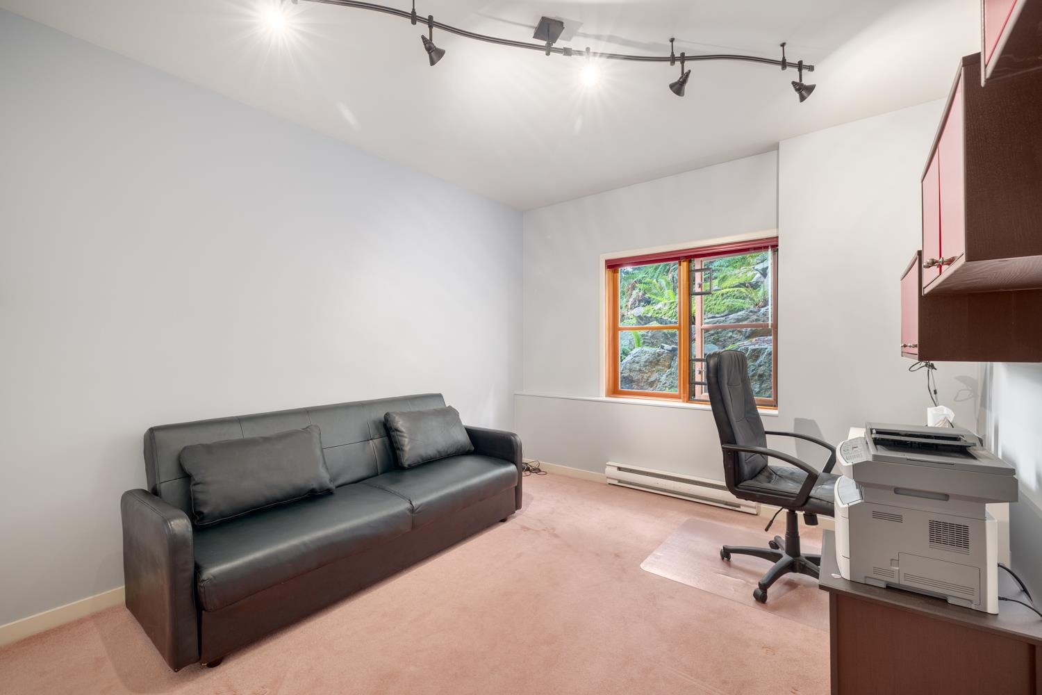 Listing image of 571 ROOCROFT LANE