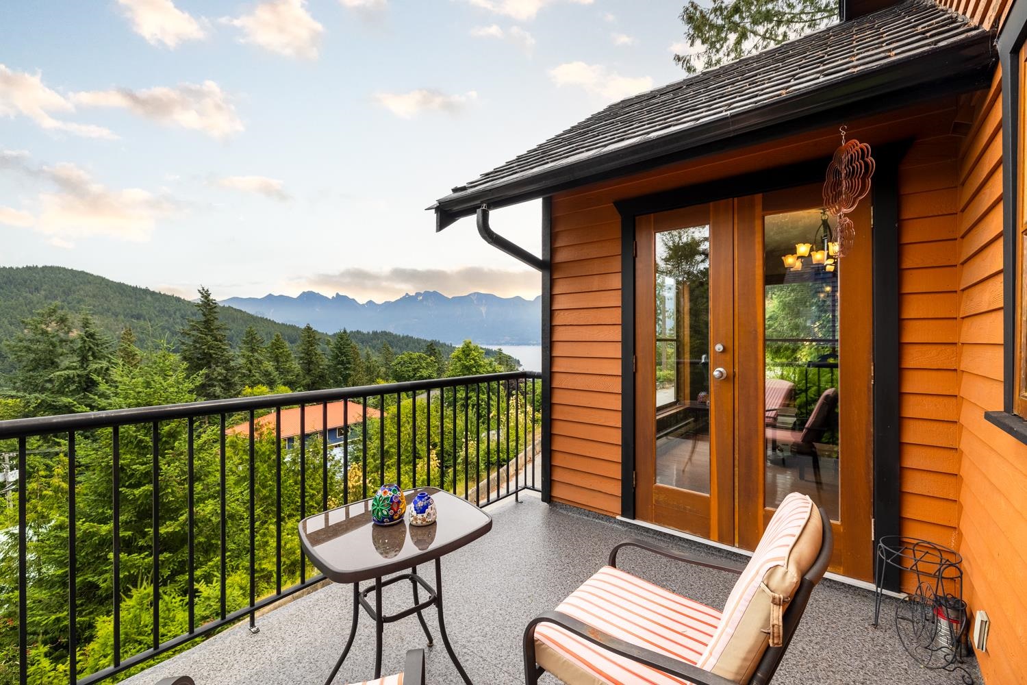 Listing image of 571 ROOCROFT LANE