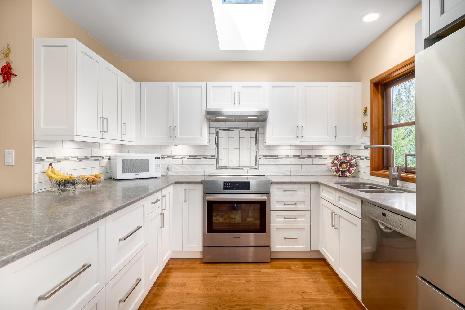 Listing image of 571 ROOCROFT LANE
