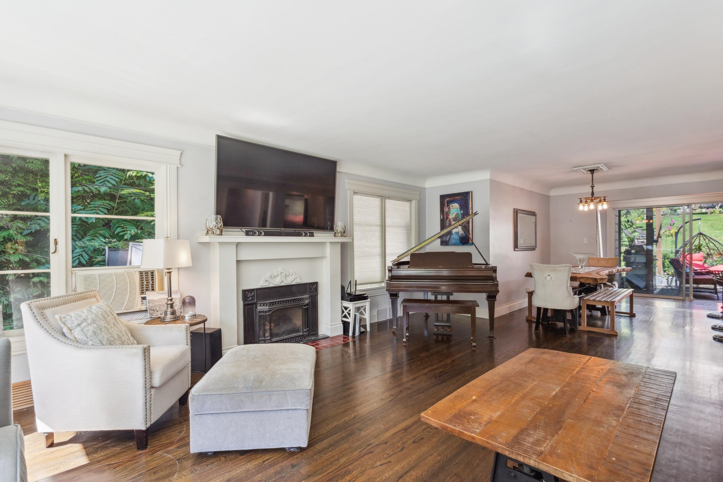 Listing image of 1374 KILMER ROAD