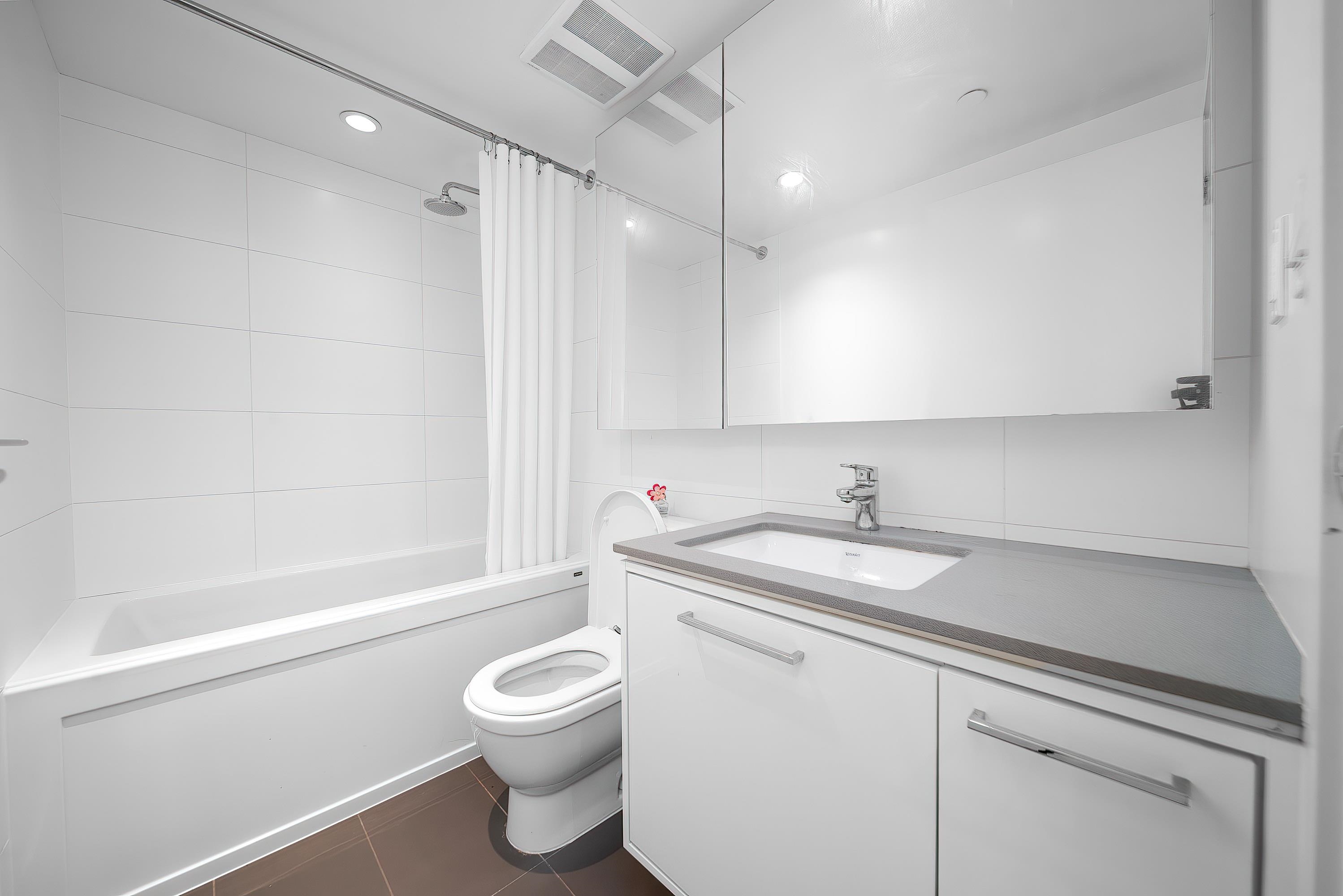 Listing image of 2007 680 SEYLYNN CRES