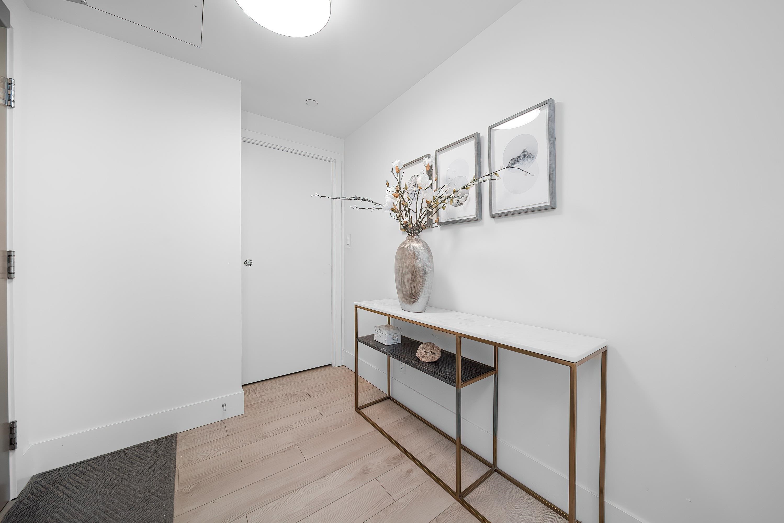 Listing image of 2007 680 SEYLYNN CRES