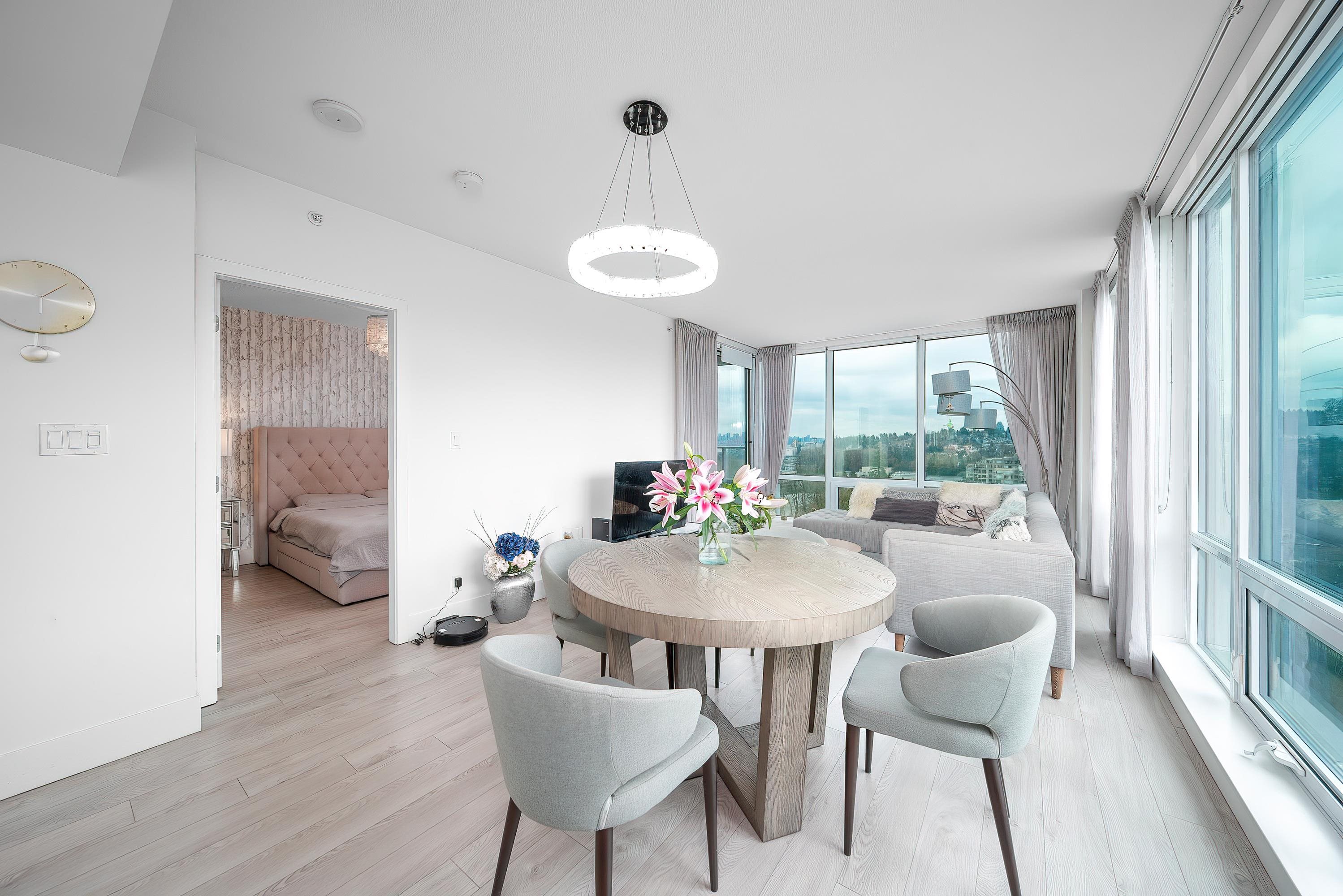 Listing image of 2007 680 SEYLYNN CRES