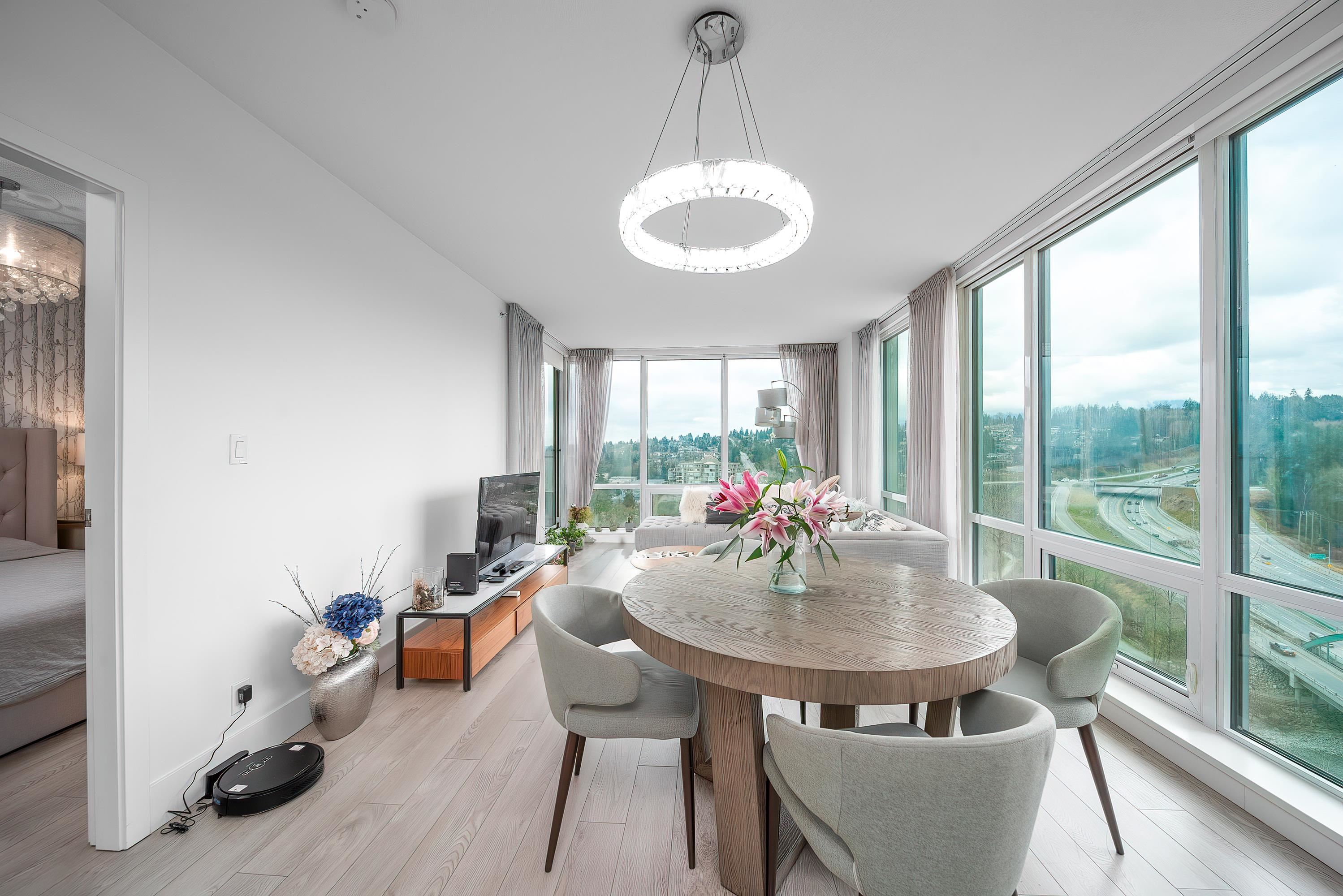 Listing image of 2007 680 SEYLYNN CRES