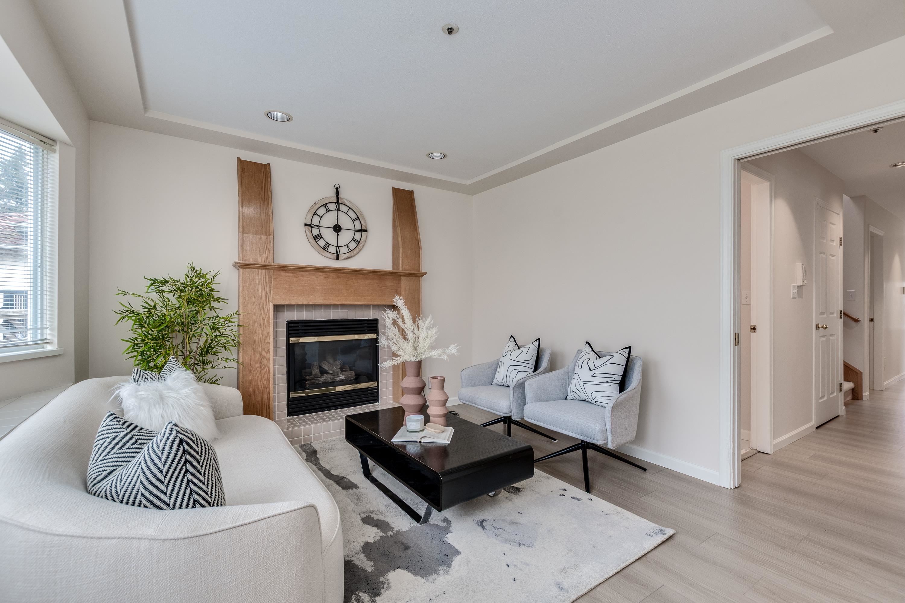 Listing image of 5433 LANARK STREET