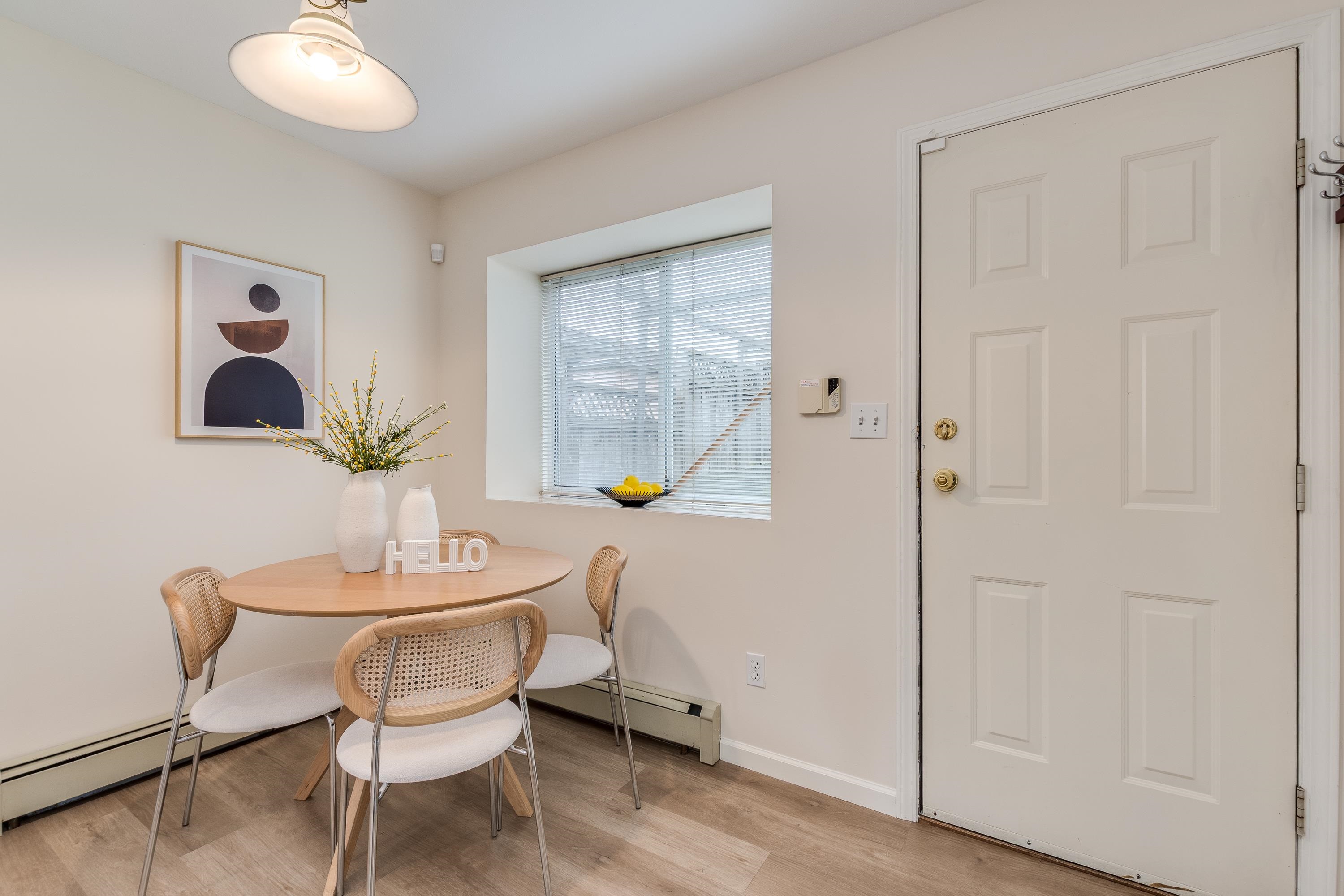 Listing image of 5433 LANARK STREET