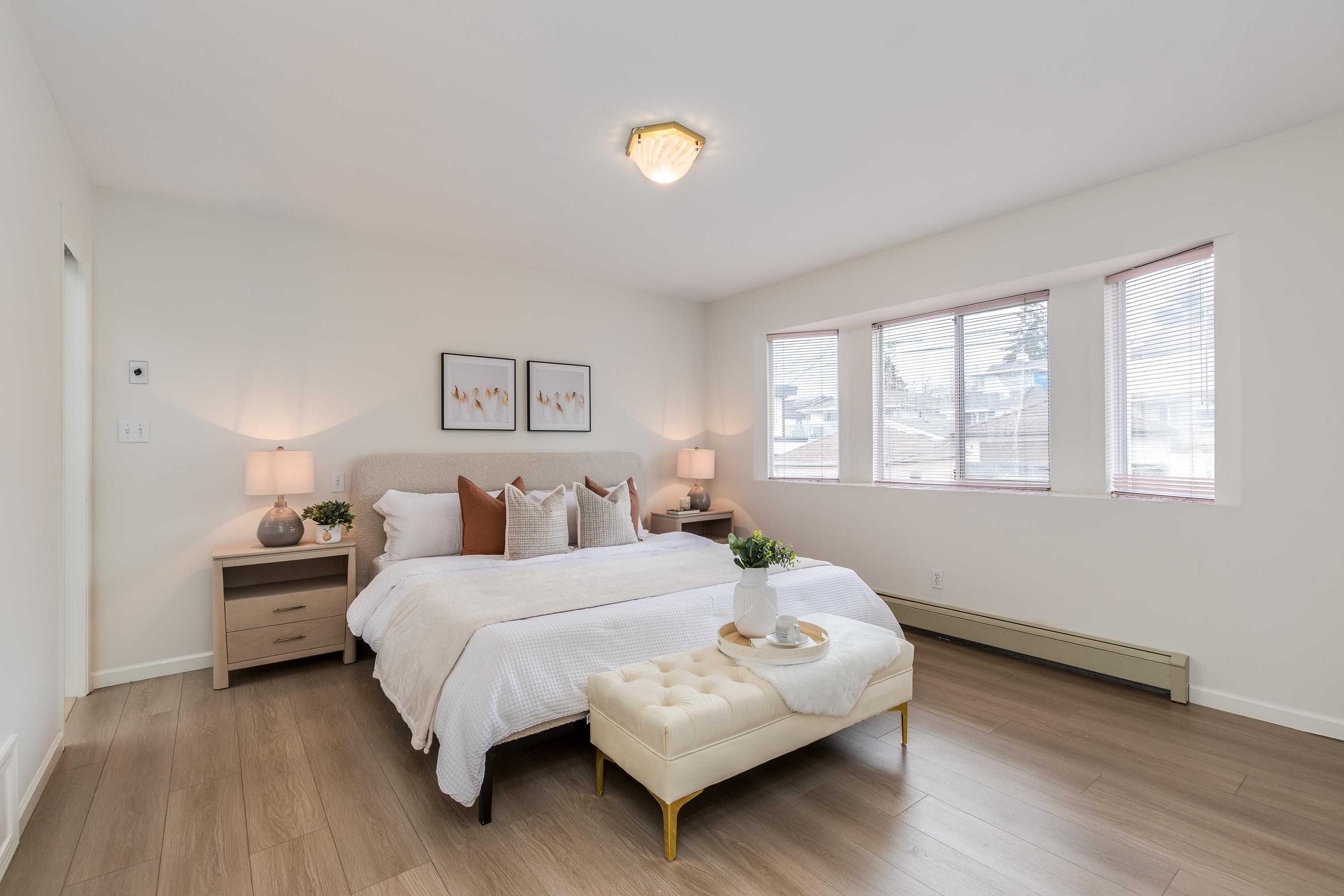 Listing image of 5433 LANARK STREET