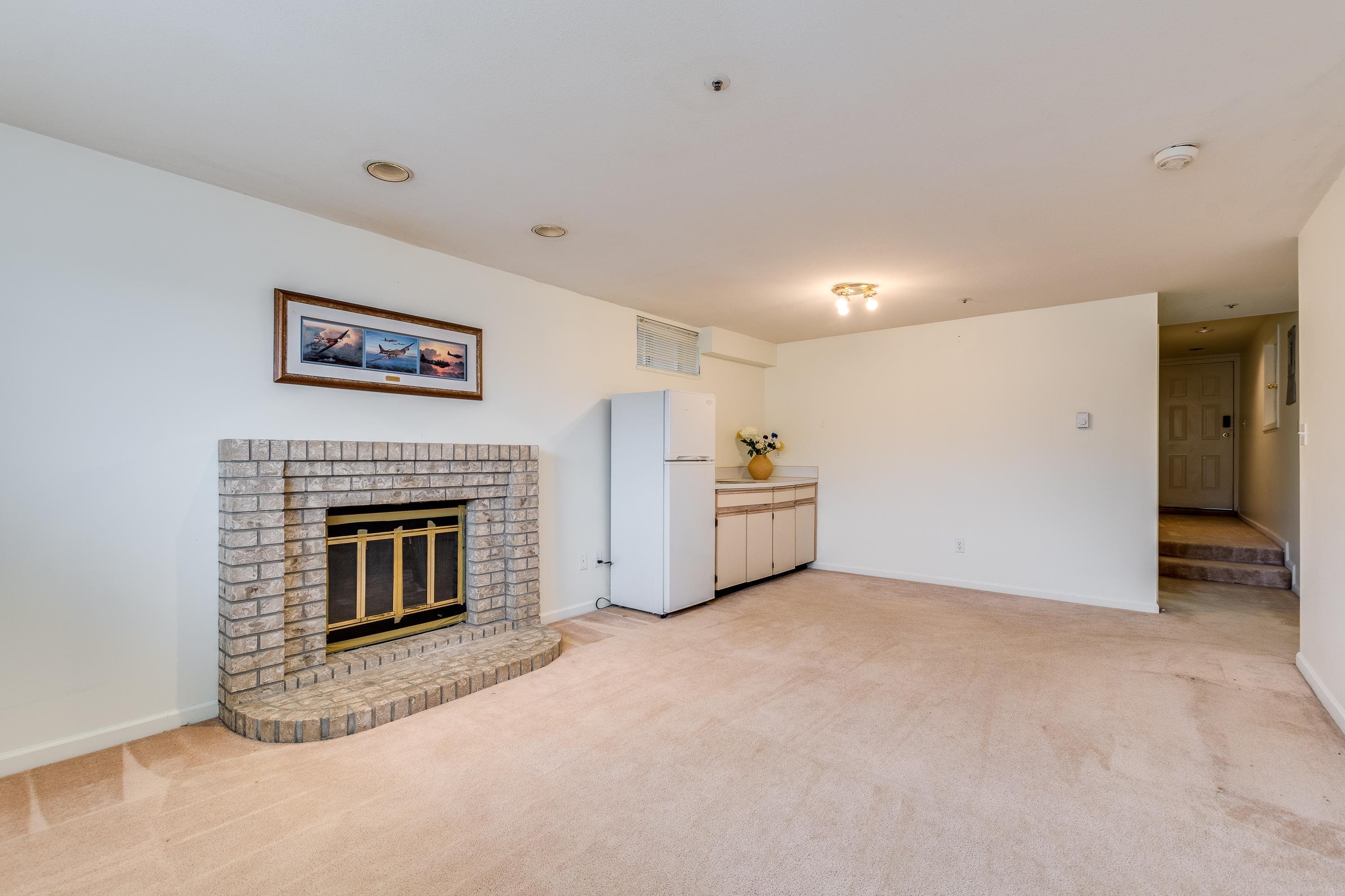 Listing image of 5433 LANARK STREET
